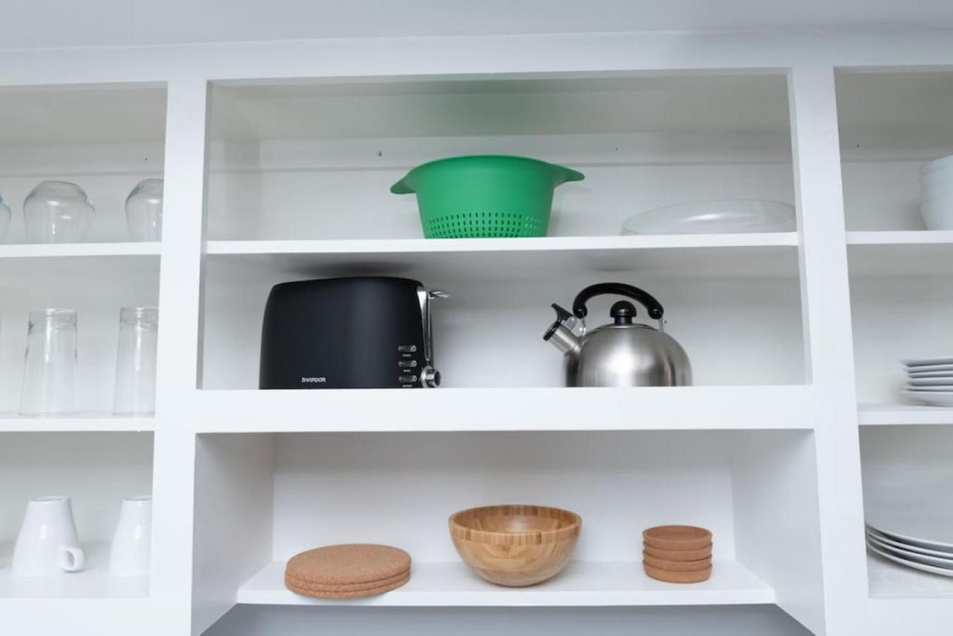 Short Walk to Wilton Drive Apt2