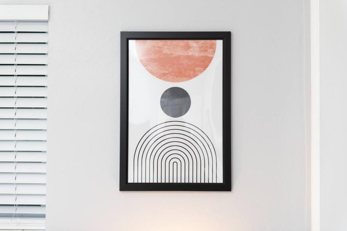 Short Walk to Wilton Drive Apt4