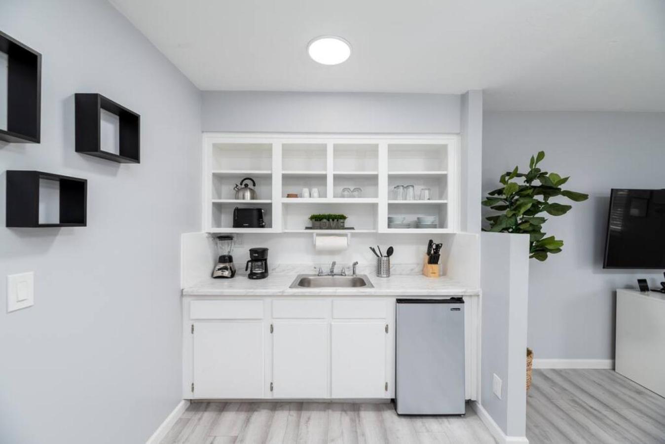 Just Off Wilton Drive Apt 2