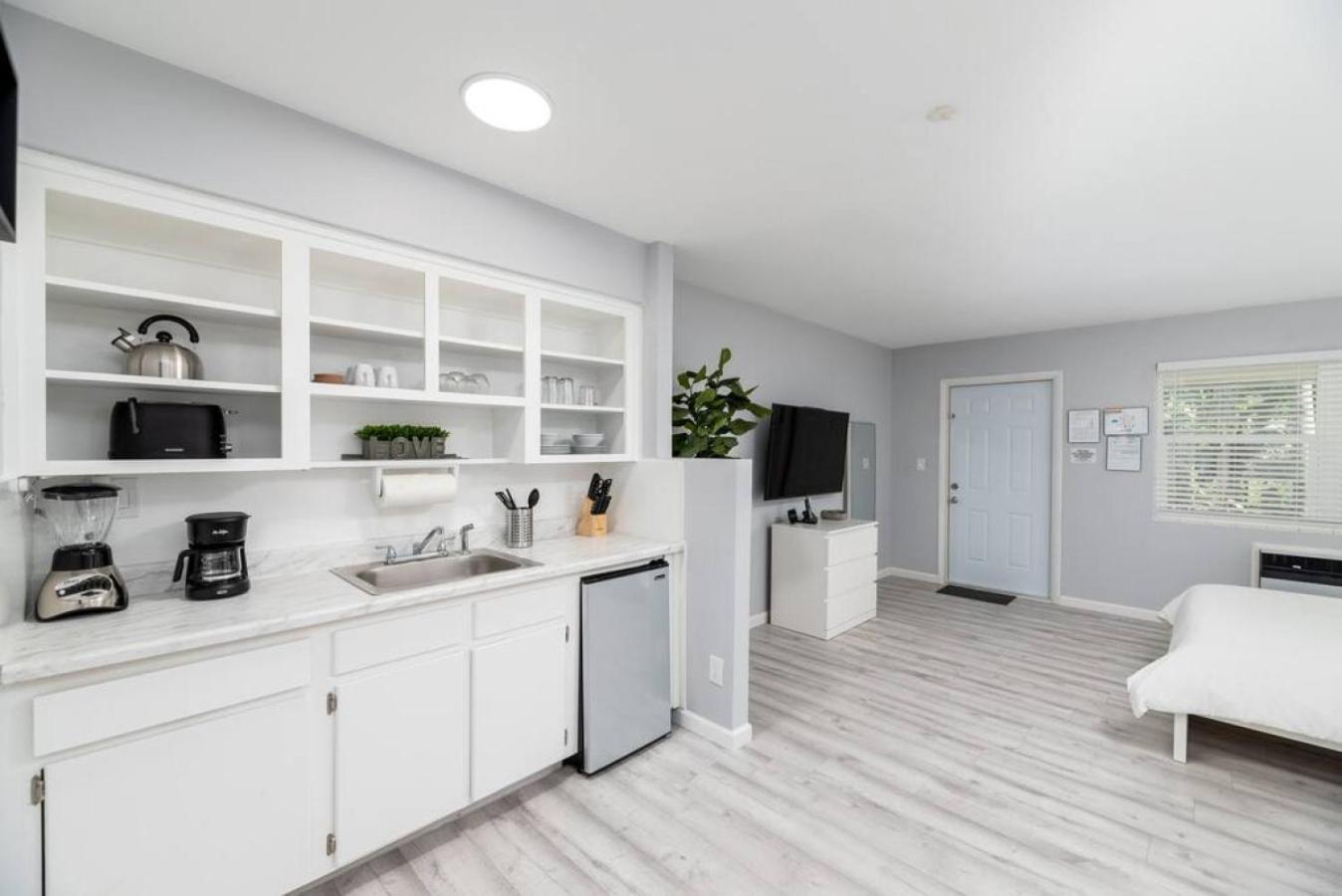 Just Off Wilton Drive Apt 2