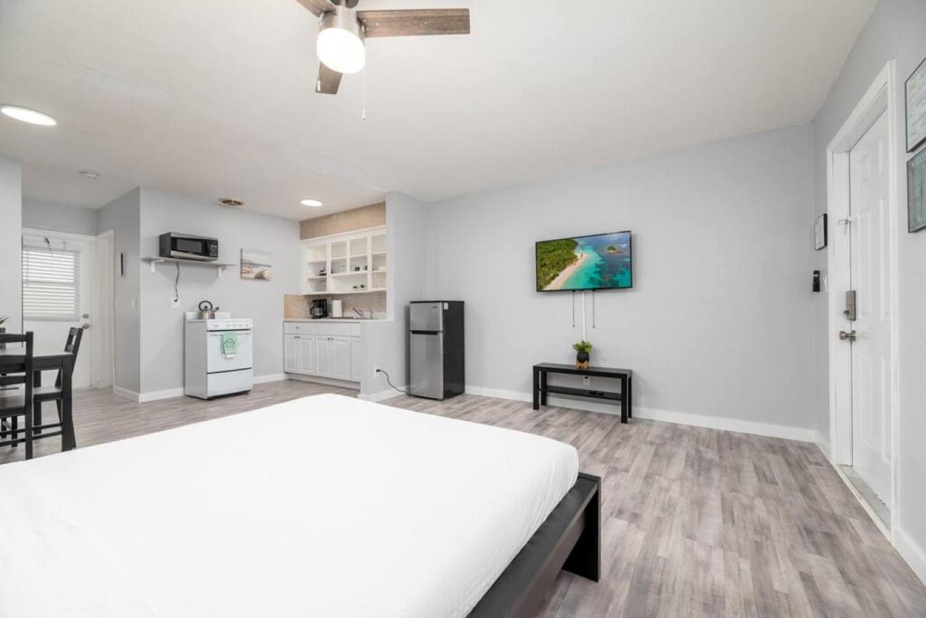 Just Off Wilton Drive Apt 8