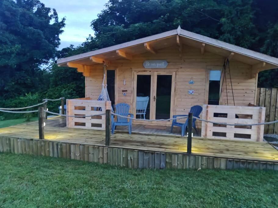 Luxury log cabin with wood fired hot tub