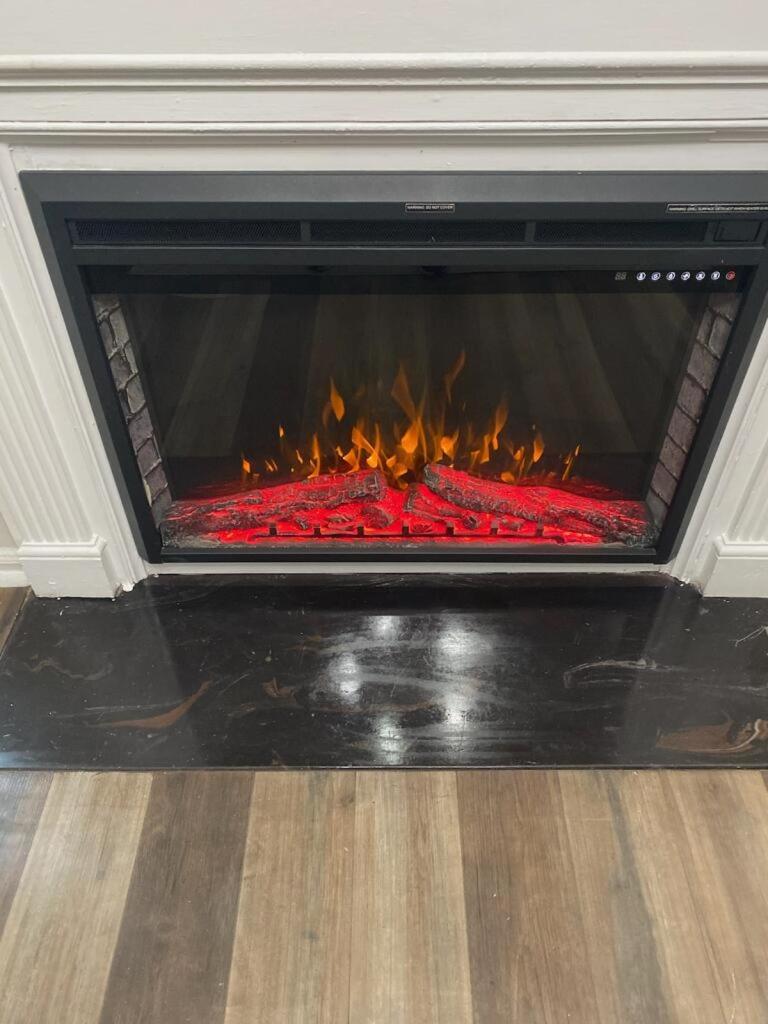 Plush Two Bedroom Retreat. A Home Away From Home!