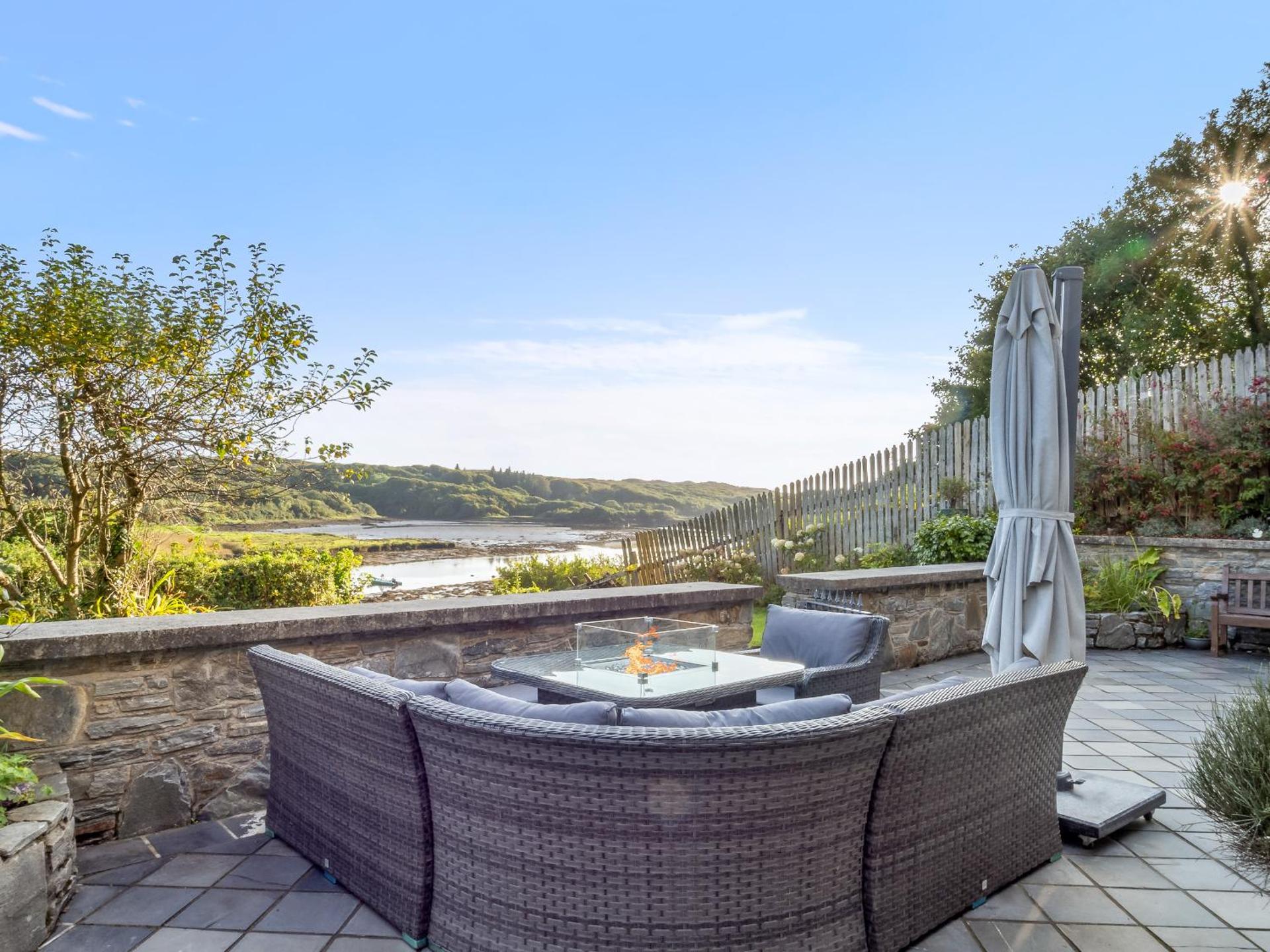 Clifden Seaview - Spectacular Apartment, Connemara