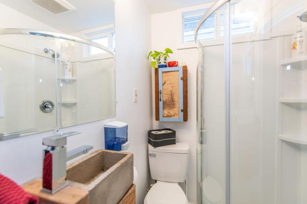 Perfectly Located Private Apartment