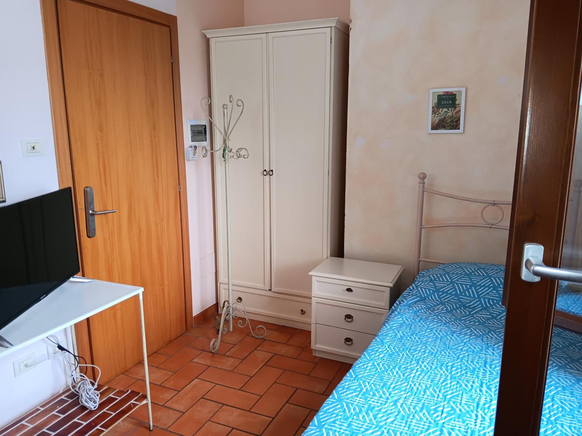 Single Room with Private Bathroom