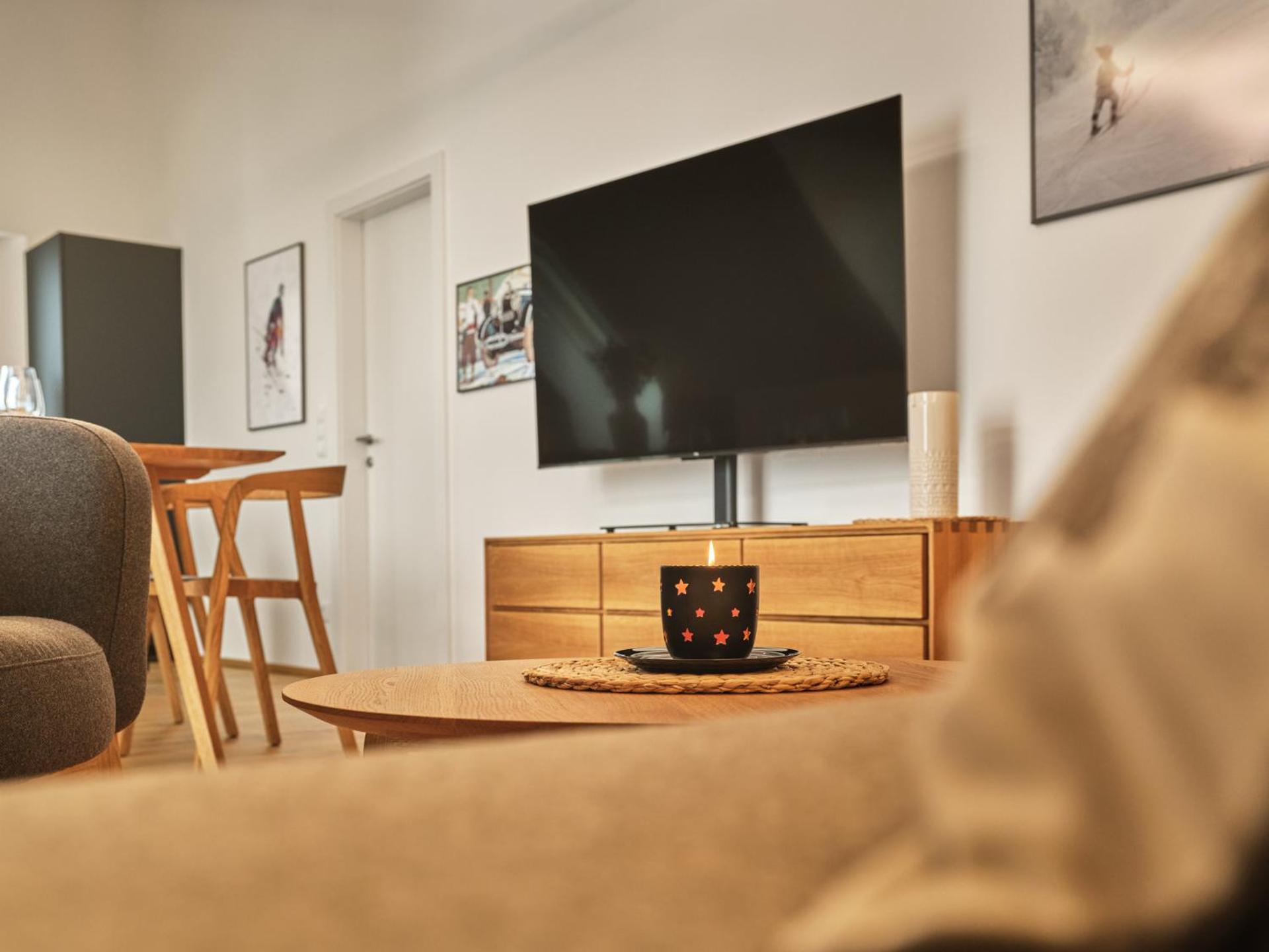 Communal lounge/ TV room