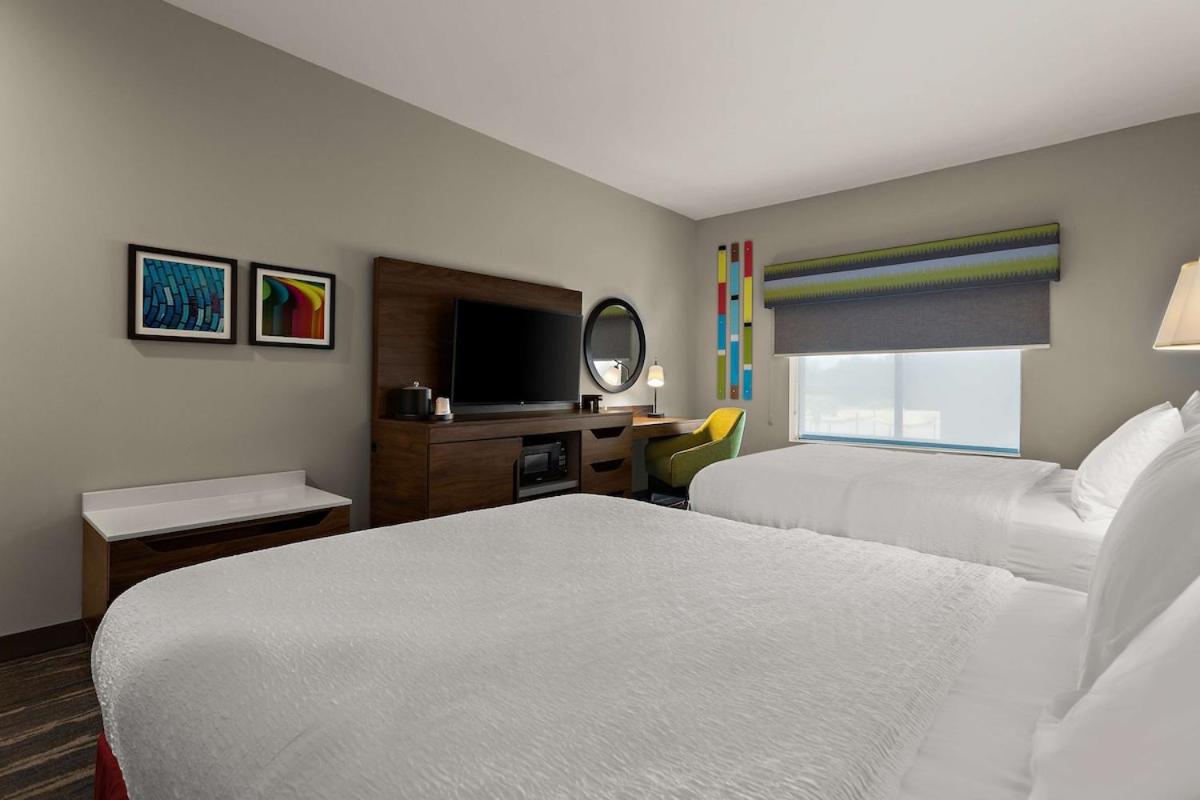 Queen Room with Two Queen Beds - Mobility and Hearing Access/Non-Smoking