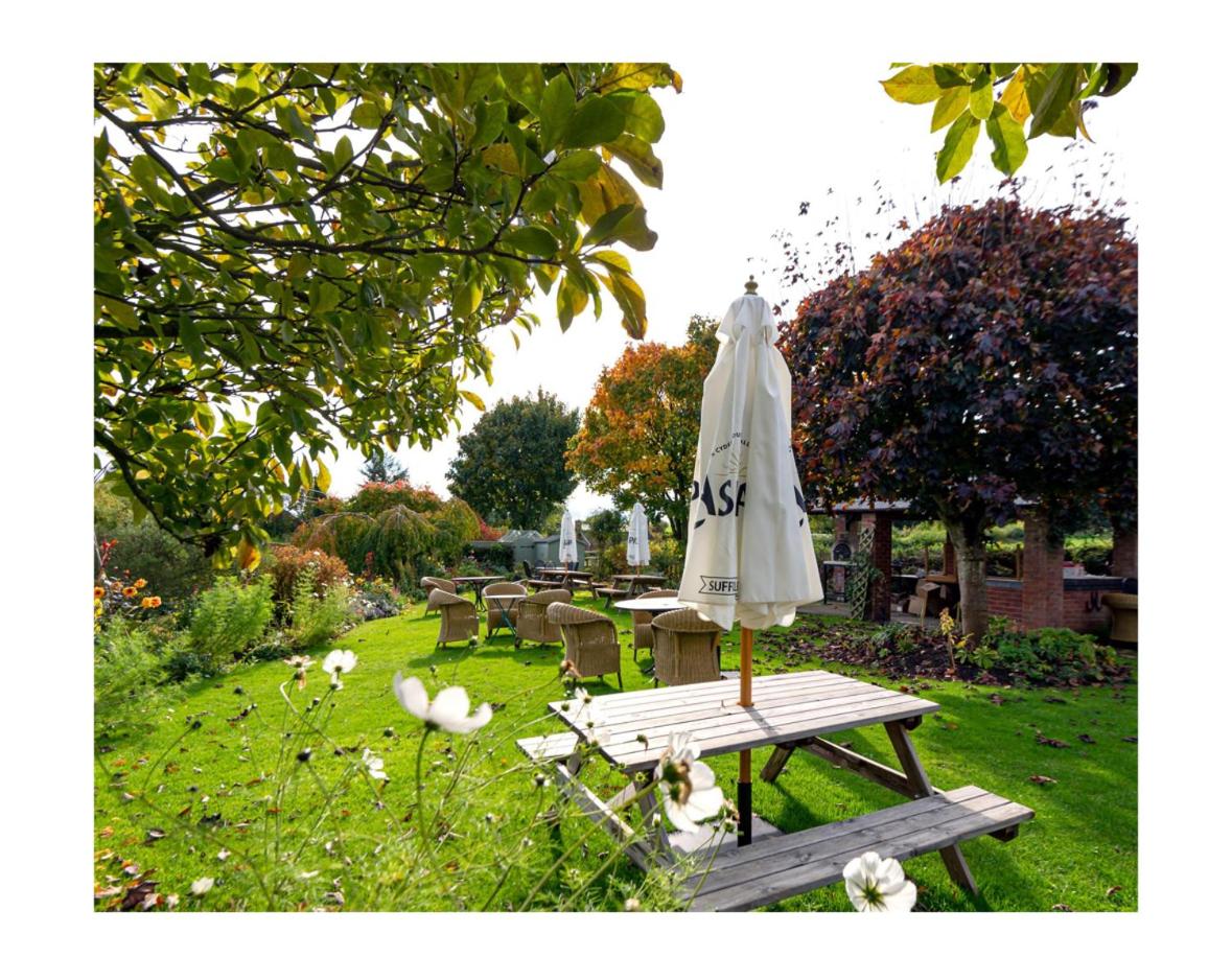 Self Check-In Rooms at The Three Horseshoes Inn