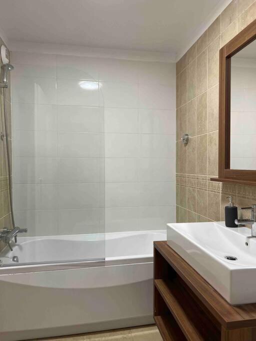 Les terrasses d Isola B avec parking couvert inclus proche des pistes et de la galerie, résidence récente