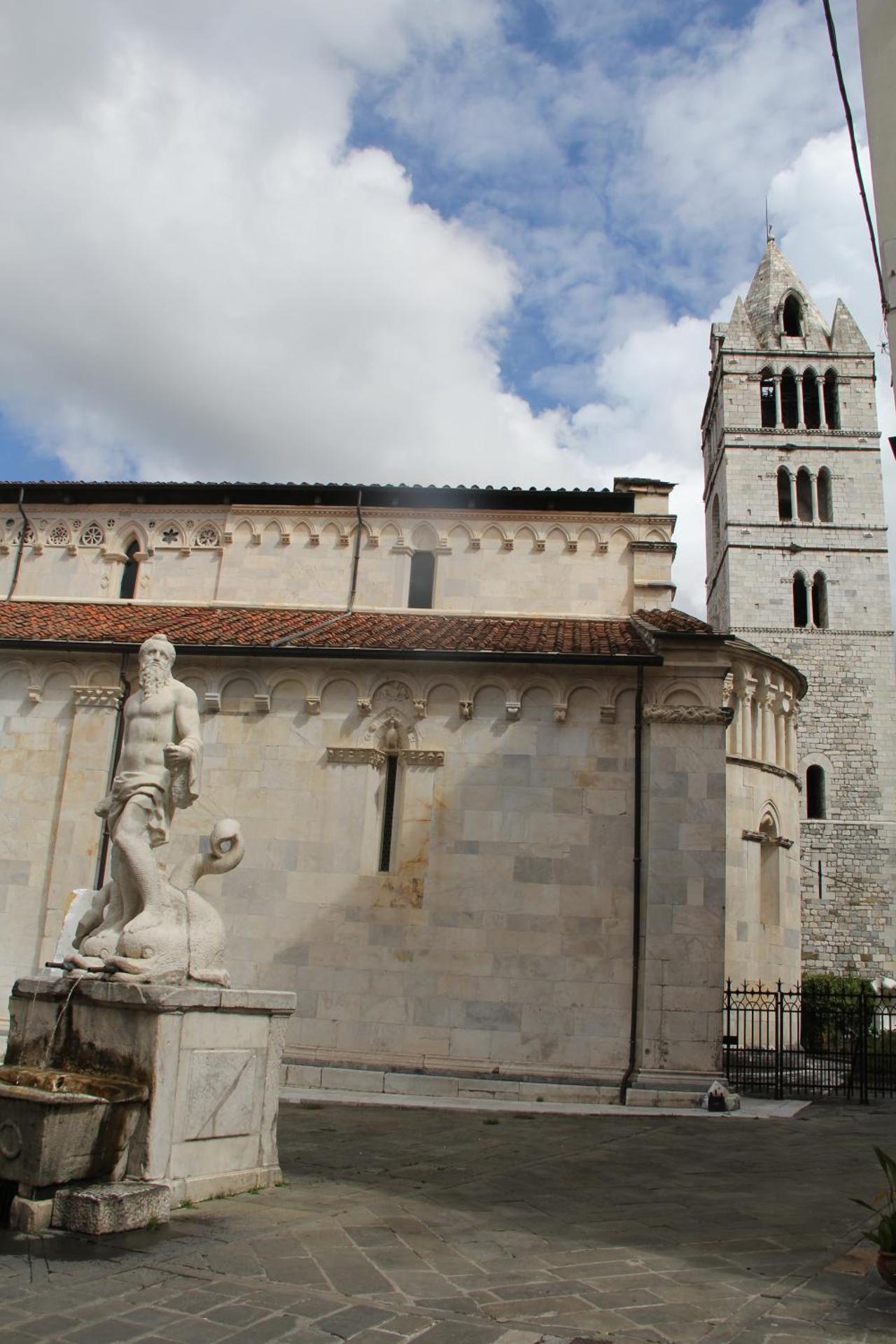 La Porta sui Monti di Luna