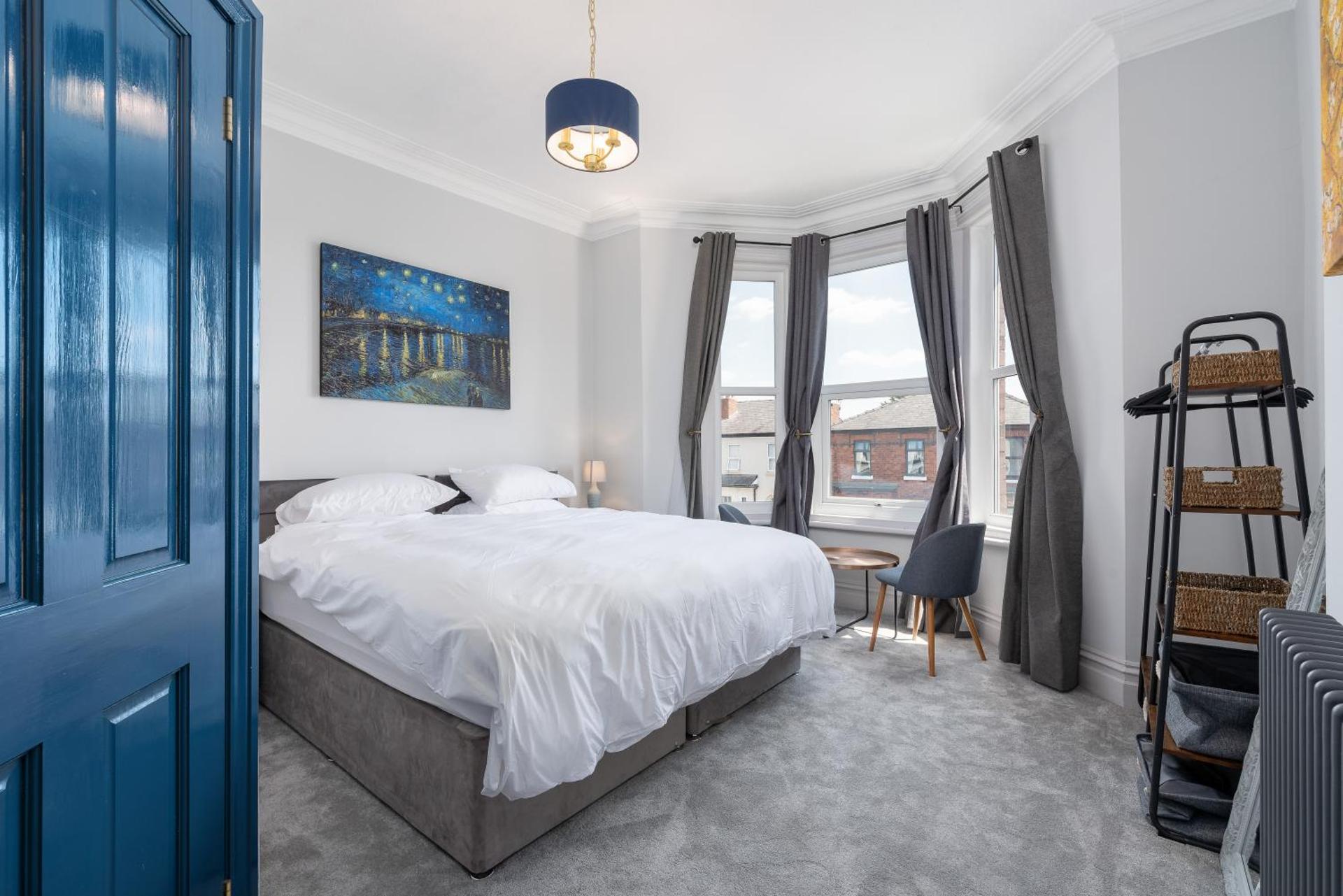 Bifolds, enclosed garden. Southport character home