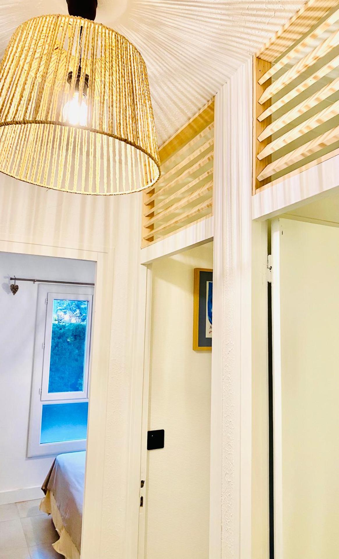 Les pieds dans le sable