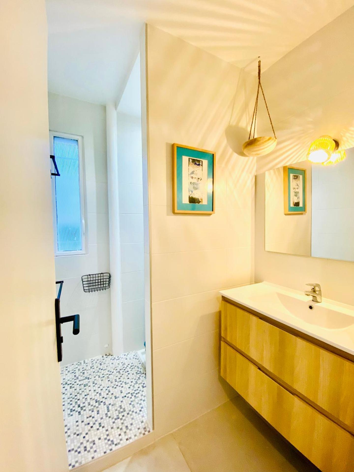 Les pieds dans le sable