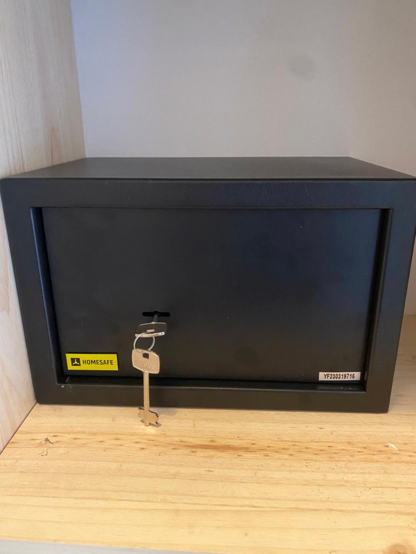 Les pieds dans le sable