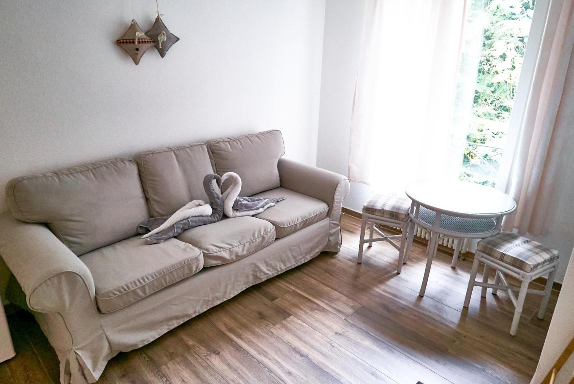 Family room by Interlaken Parking