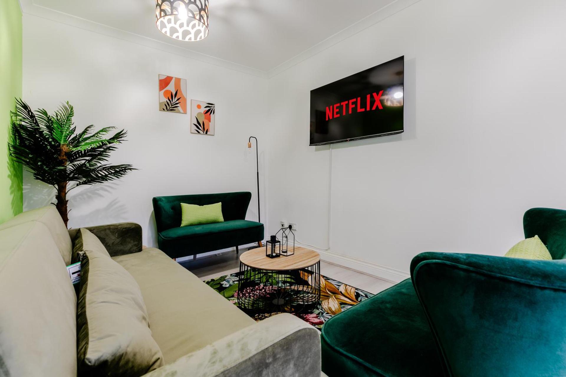 Communal lounge/ TV room