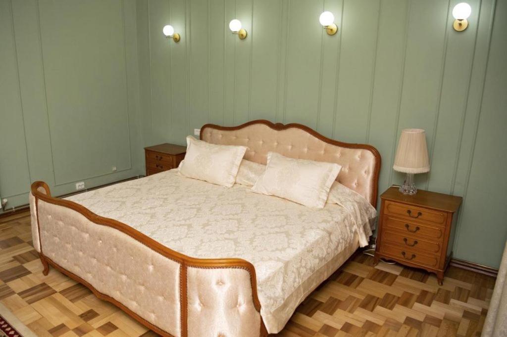 Former Ceausescu's Vila Crizantema