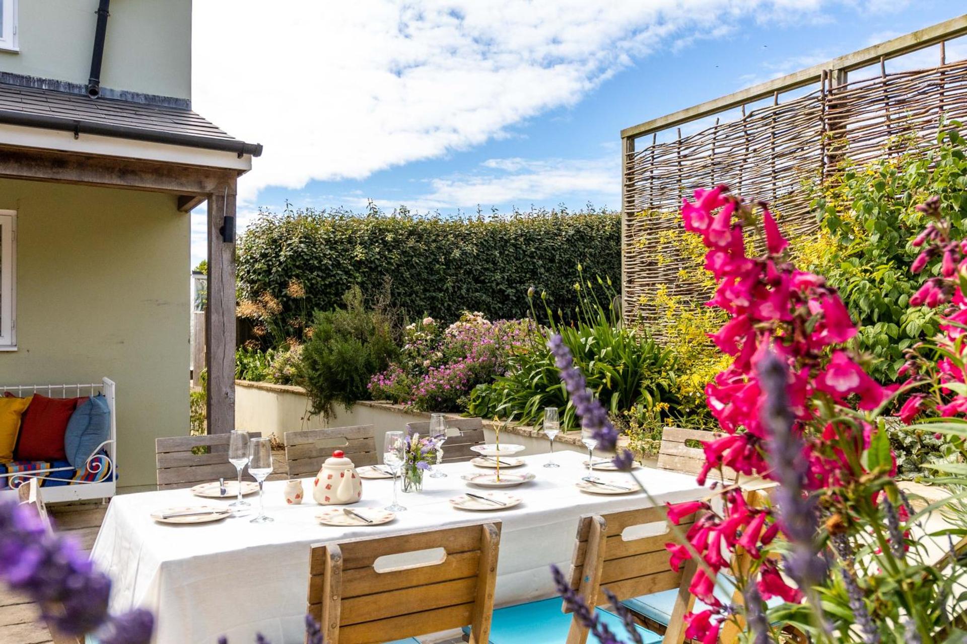 Poachers Lodge At Tapnell Farm