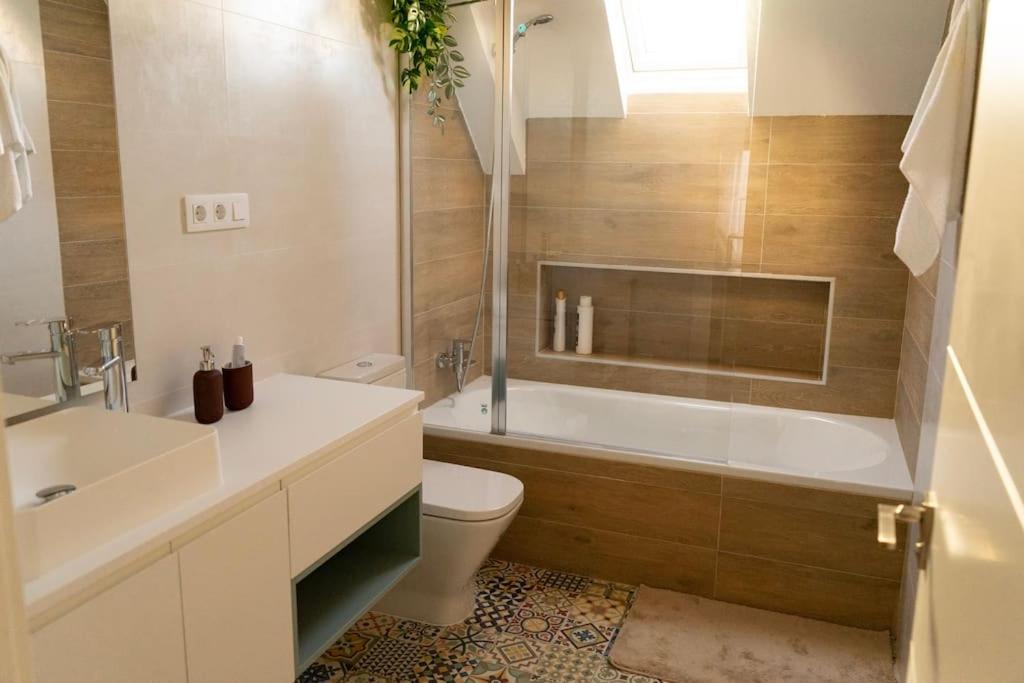 Alojamiento NUEVO en el centro de León - Edificio RVM