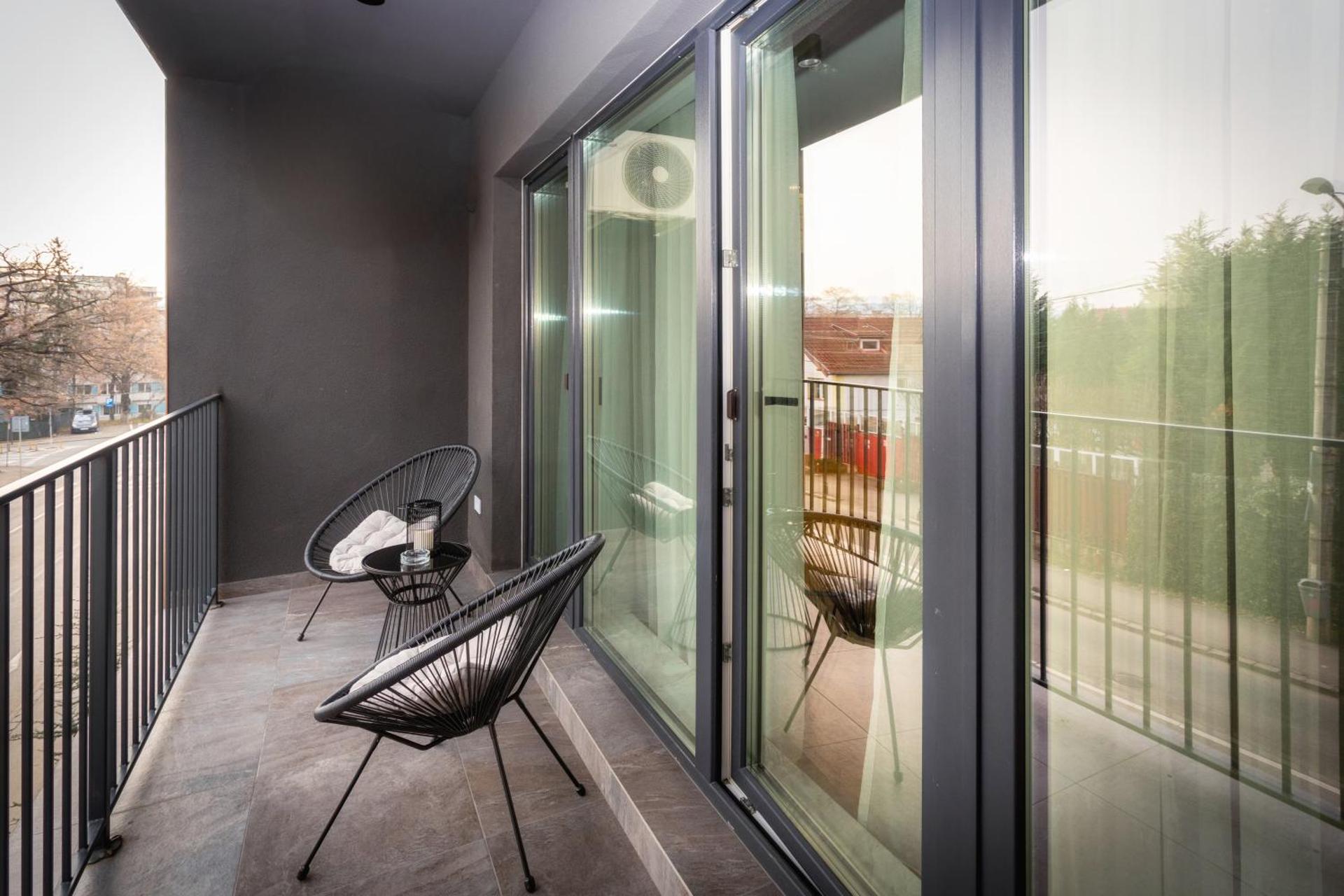 Akis CityChic Apartment