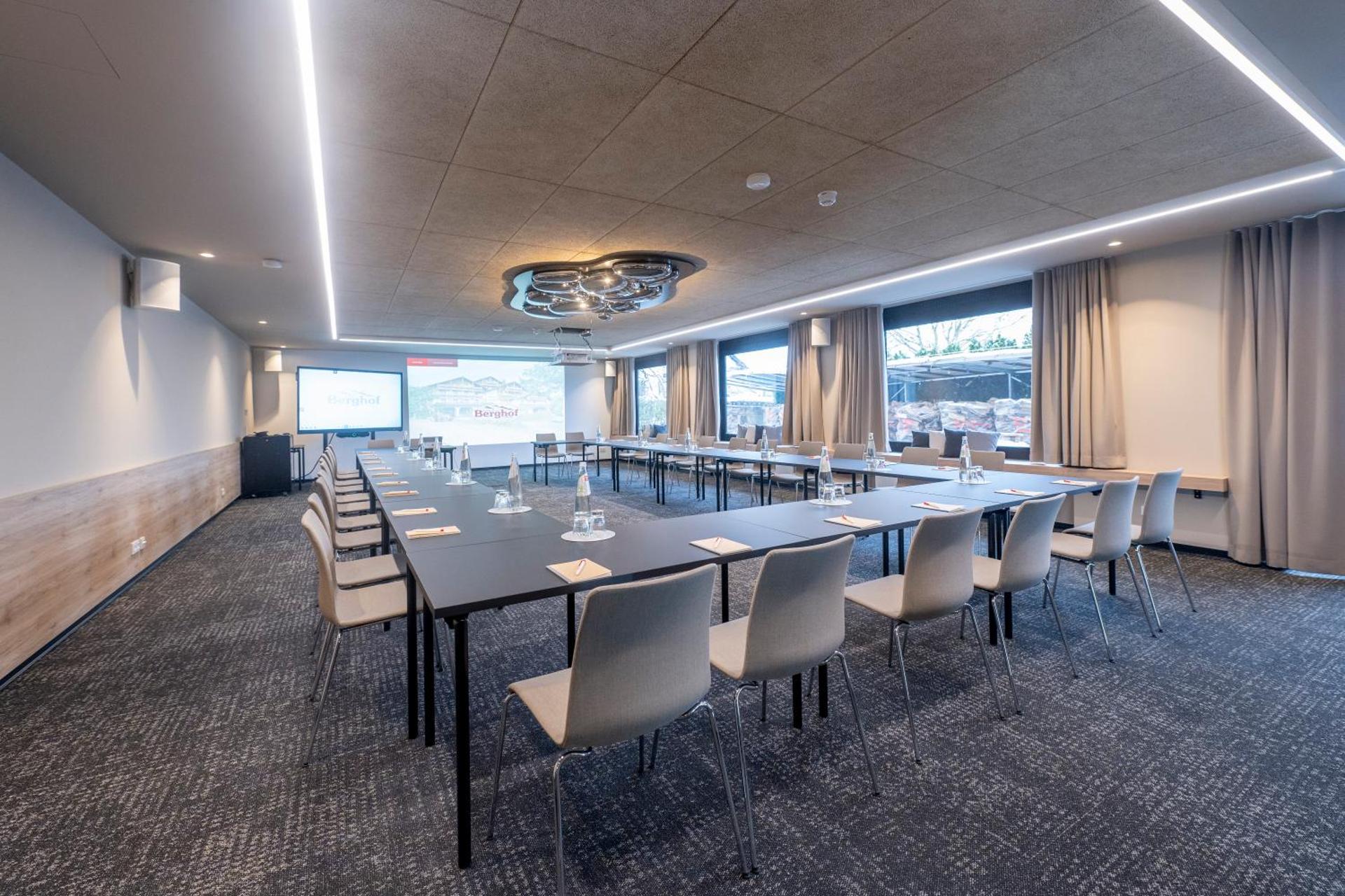 Meeting/conference room