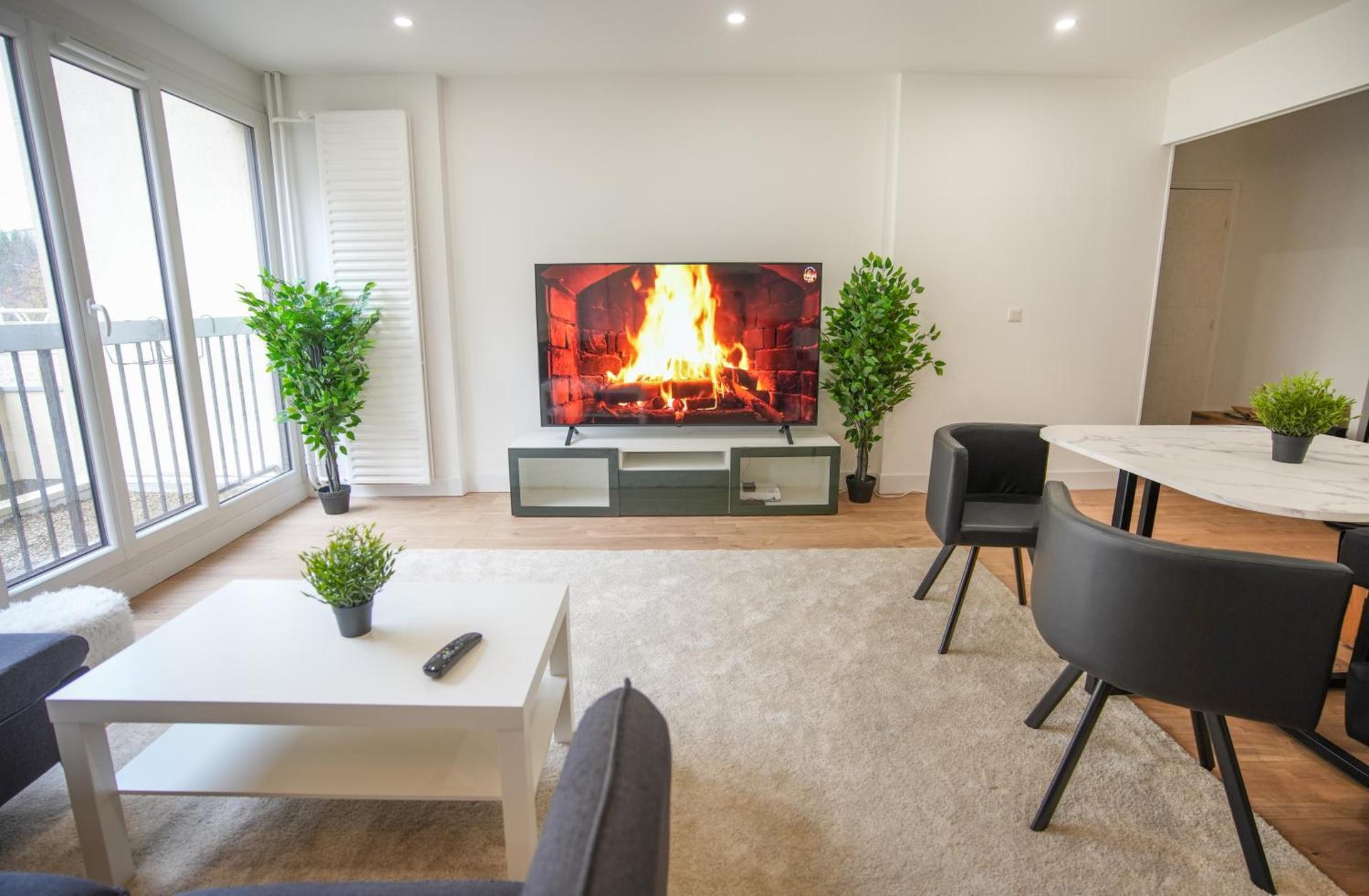 Communal lounge/ TV room