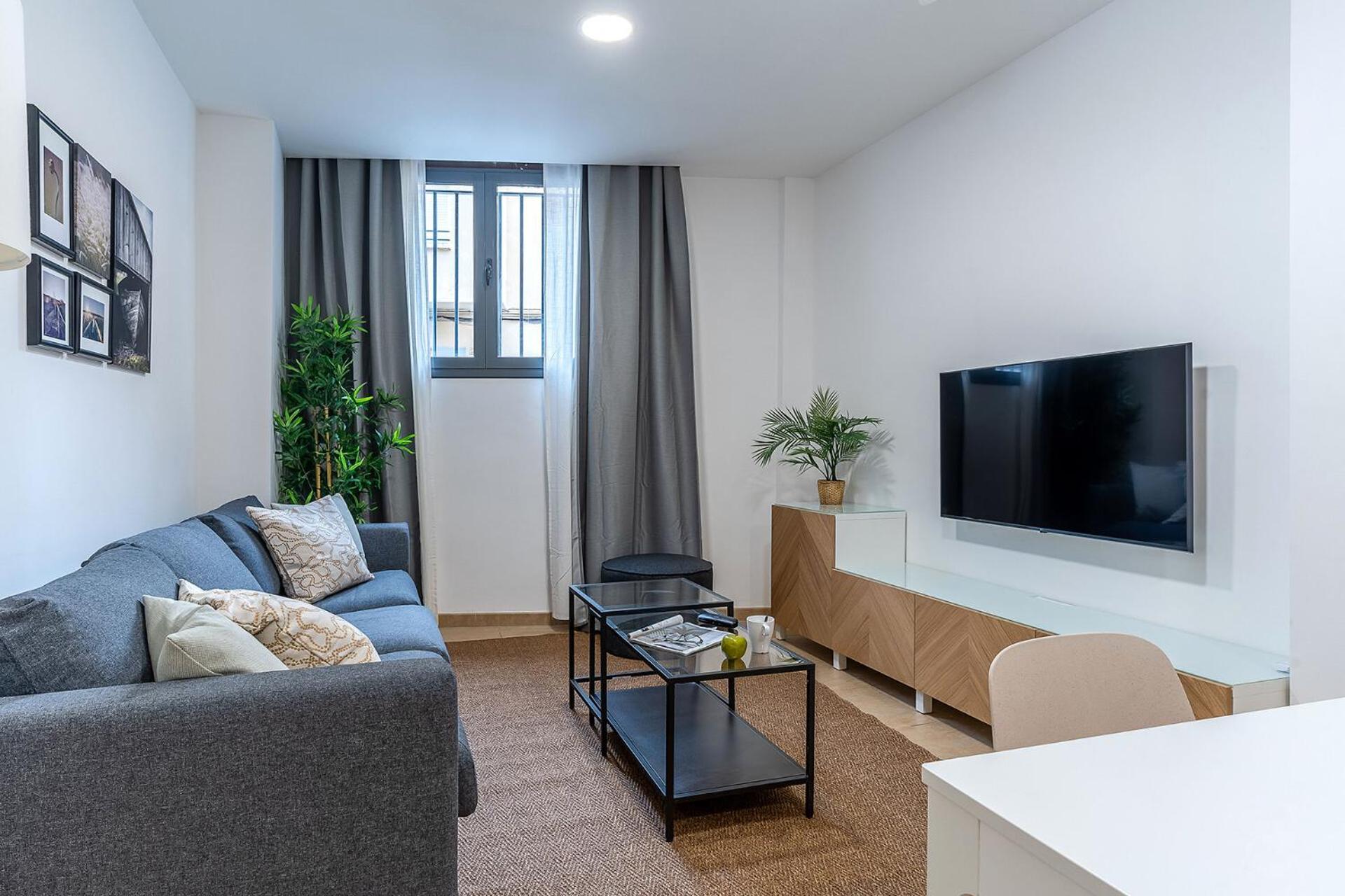 Communal lounge/ TV room