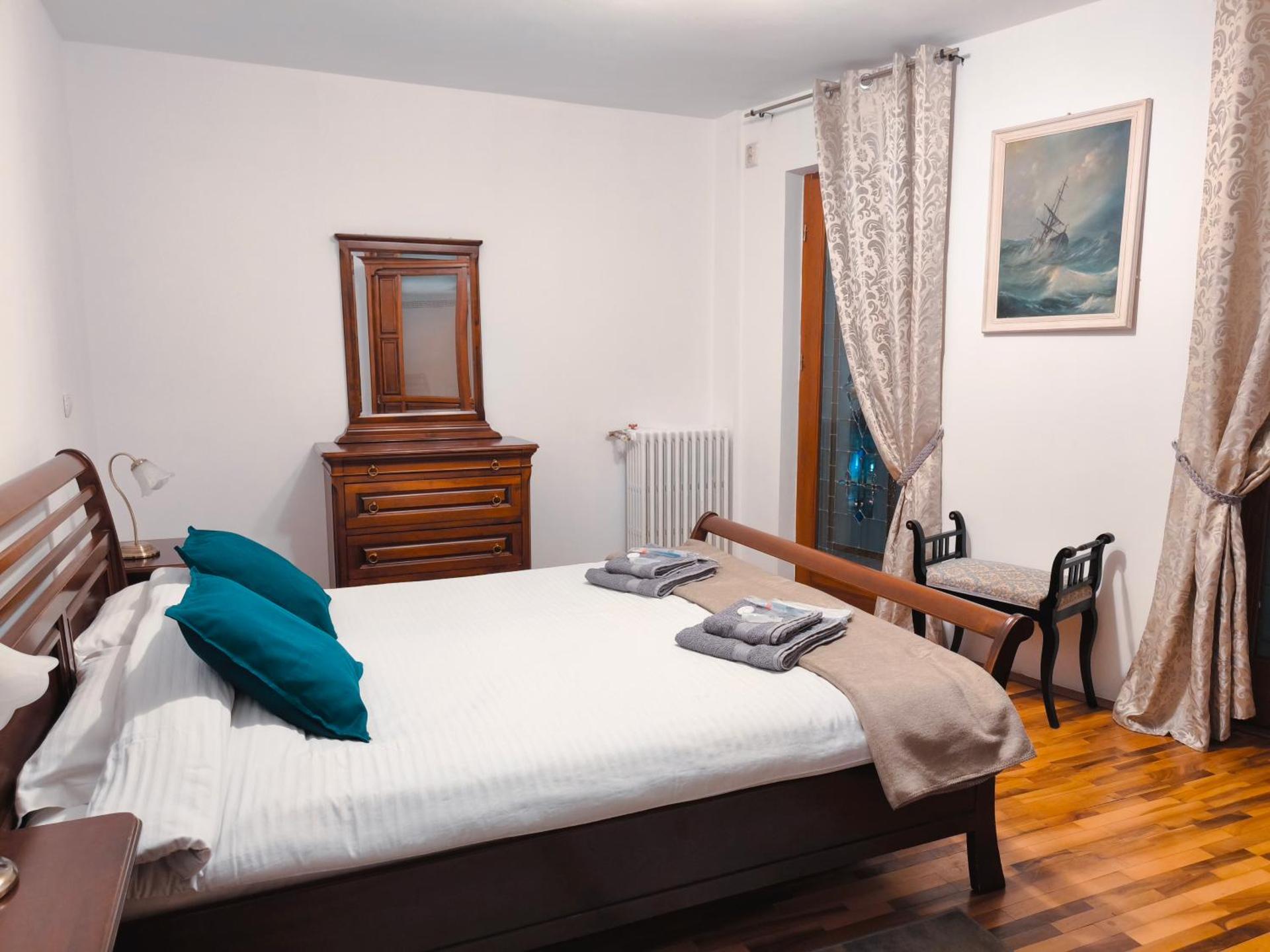 Old Town Studio - Victoriei 2