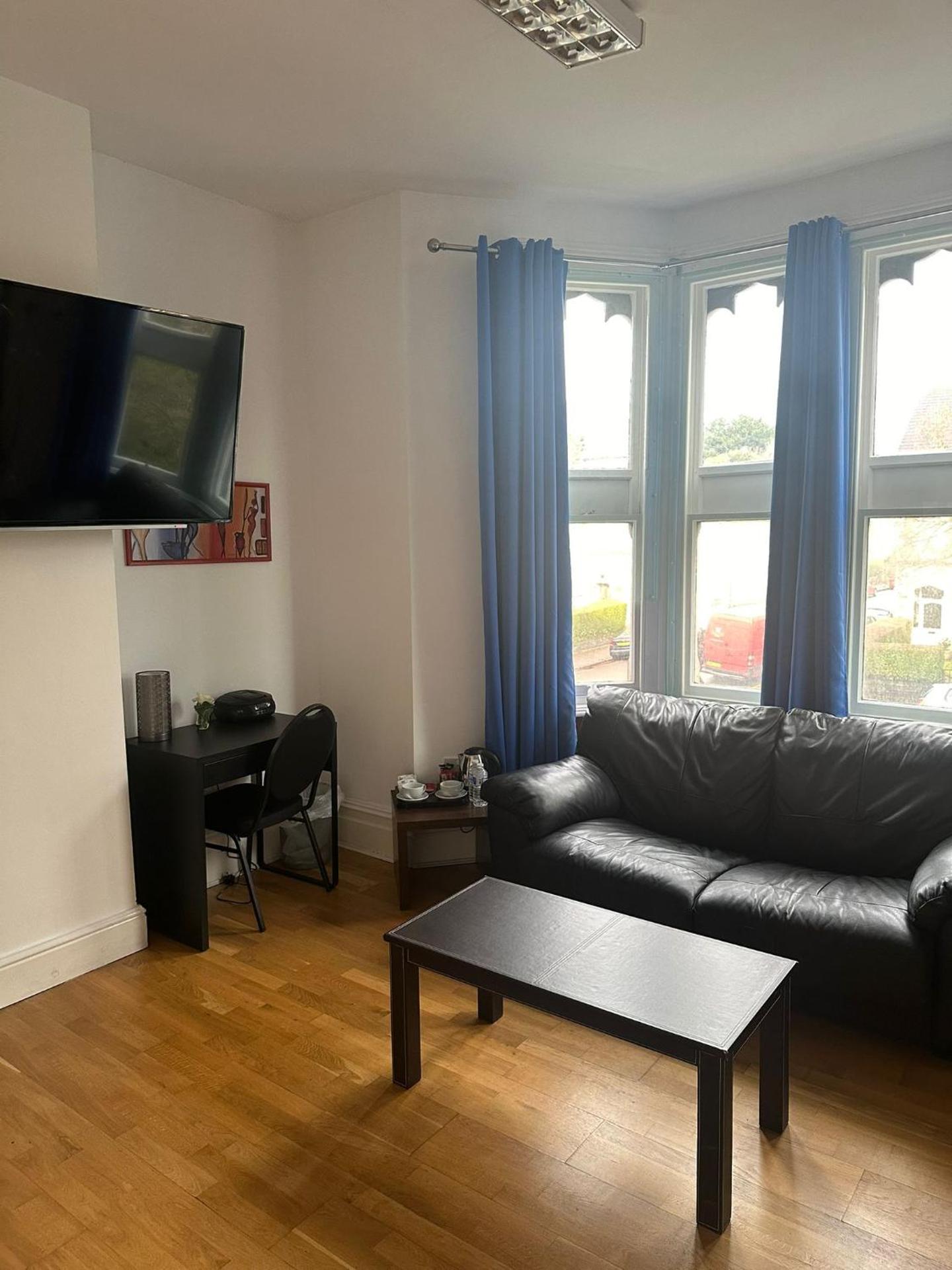 3 Luxury En-suite Bedrooms