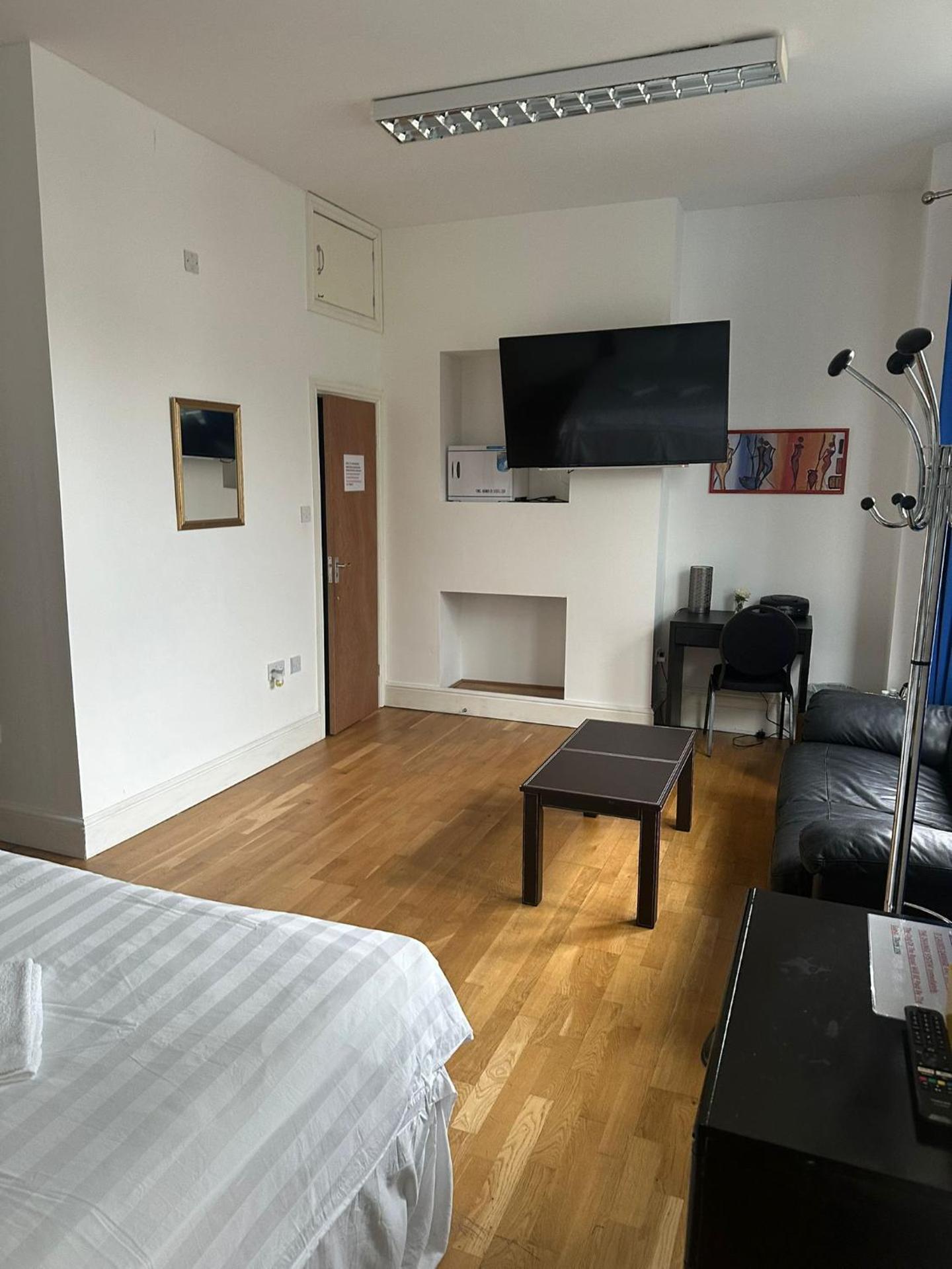 3 Luxury En-suite Bedrooms