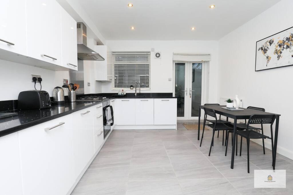 Modern 4-Bedroom 2-Bathroom with Off Road Parking in Great Sankey by Amazing Spaces Relocations Ltd