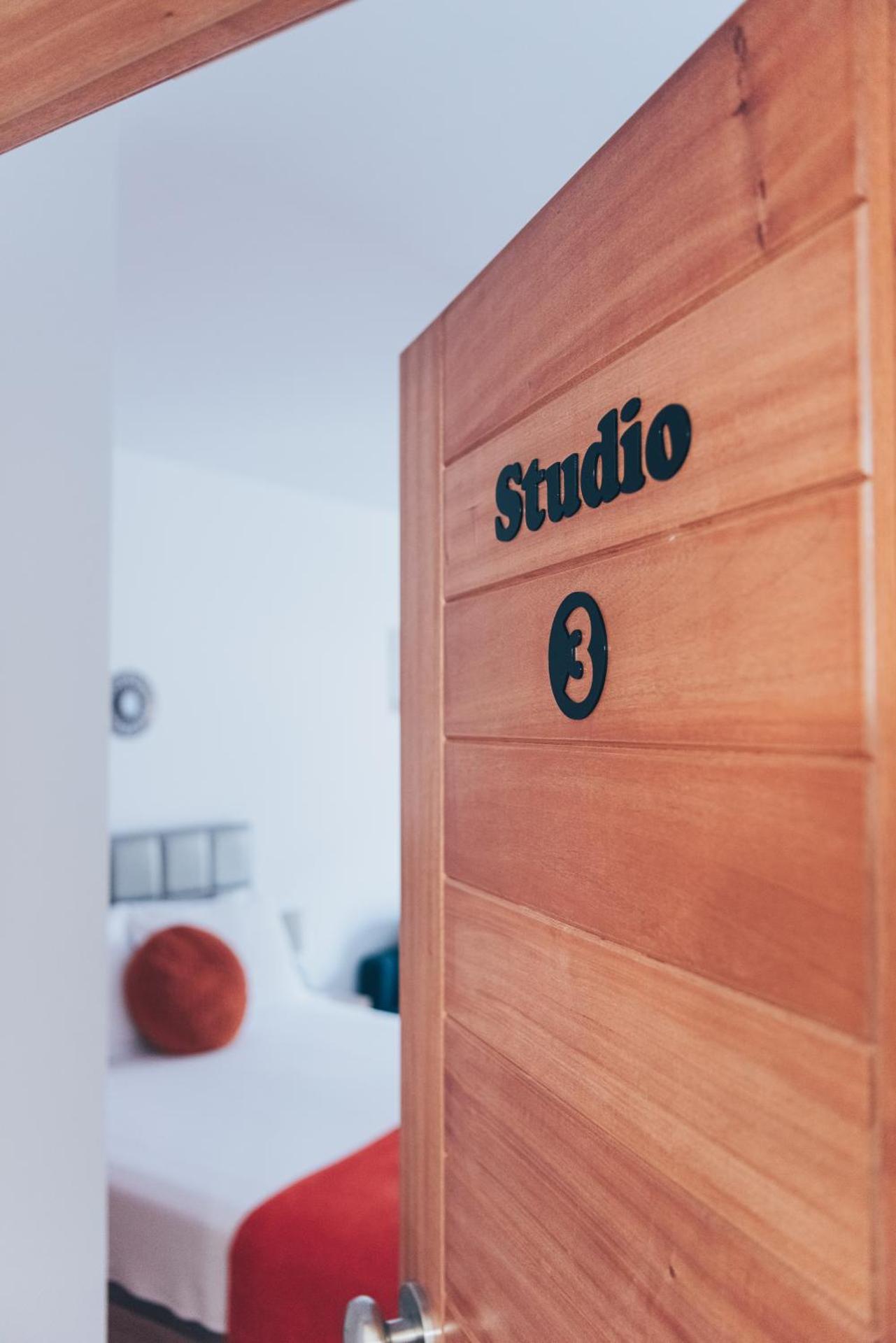 Logo/Certificate/Sign