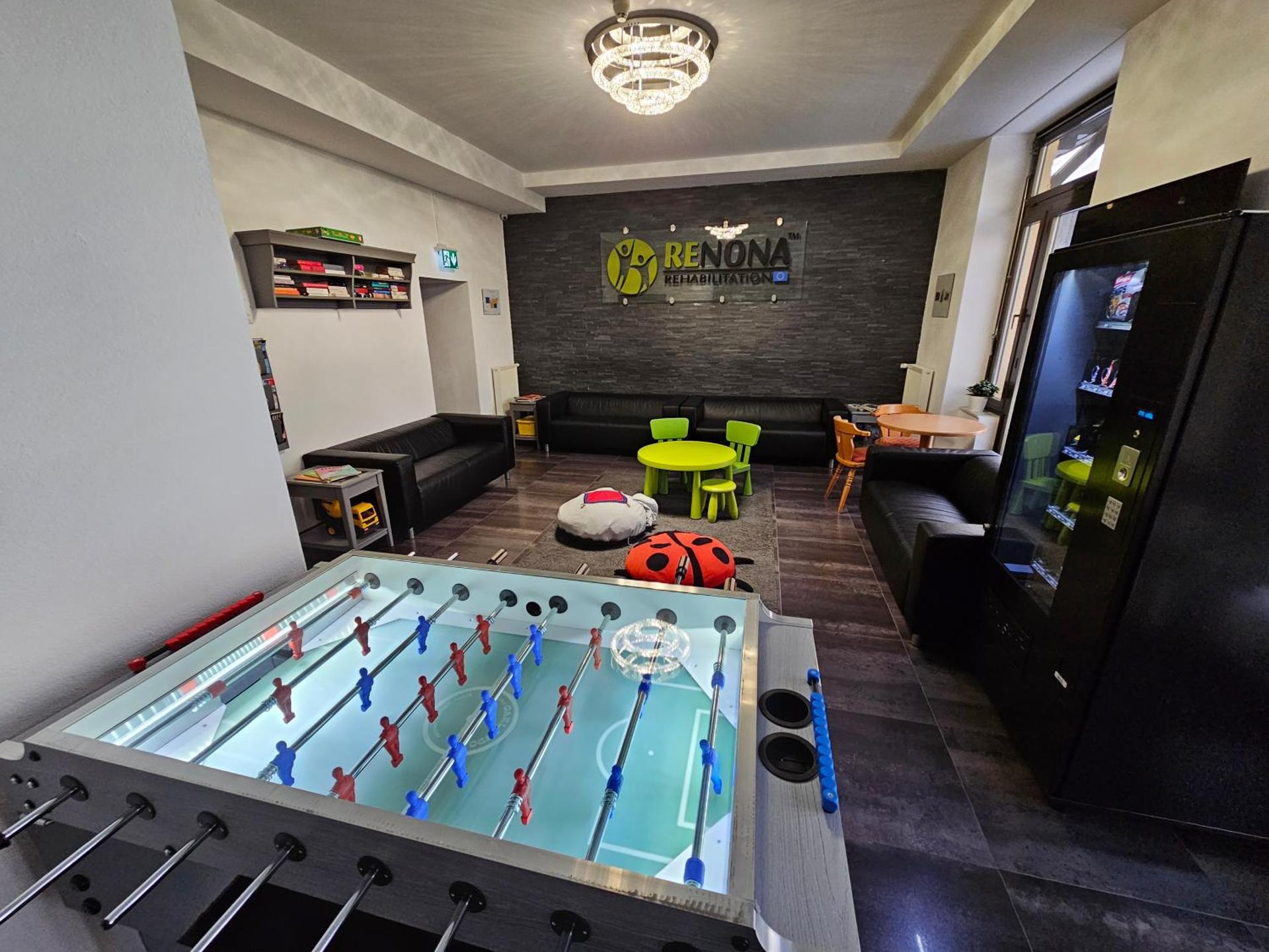 Communal lounge/ TV room