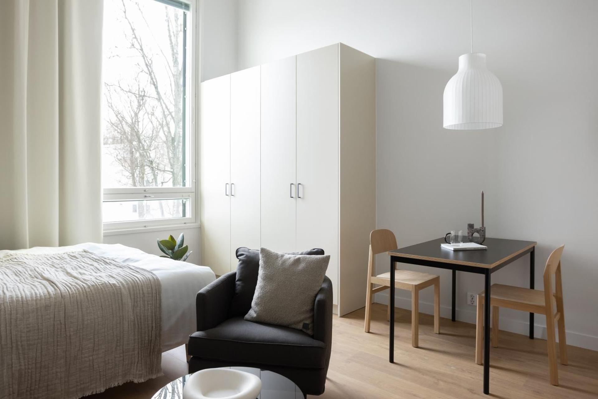 Medium studio with a mezzanine level