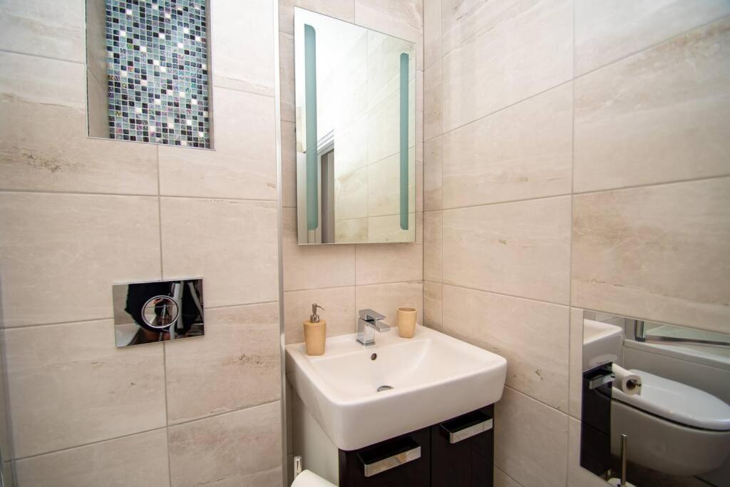 Linburn Cottage Dunfermline near Edinburgh