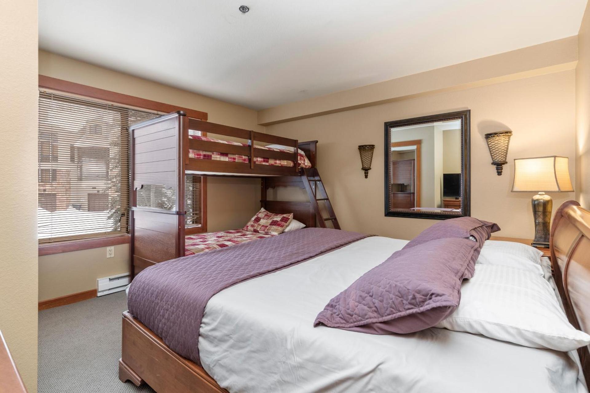 Powderhorn Lodge 210: Blazing Star Suite