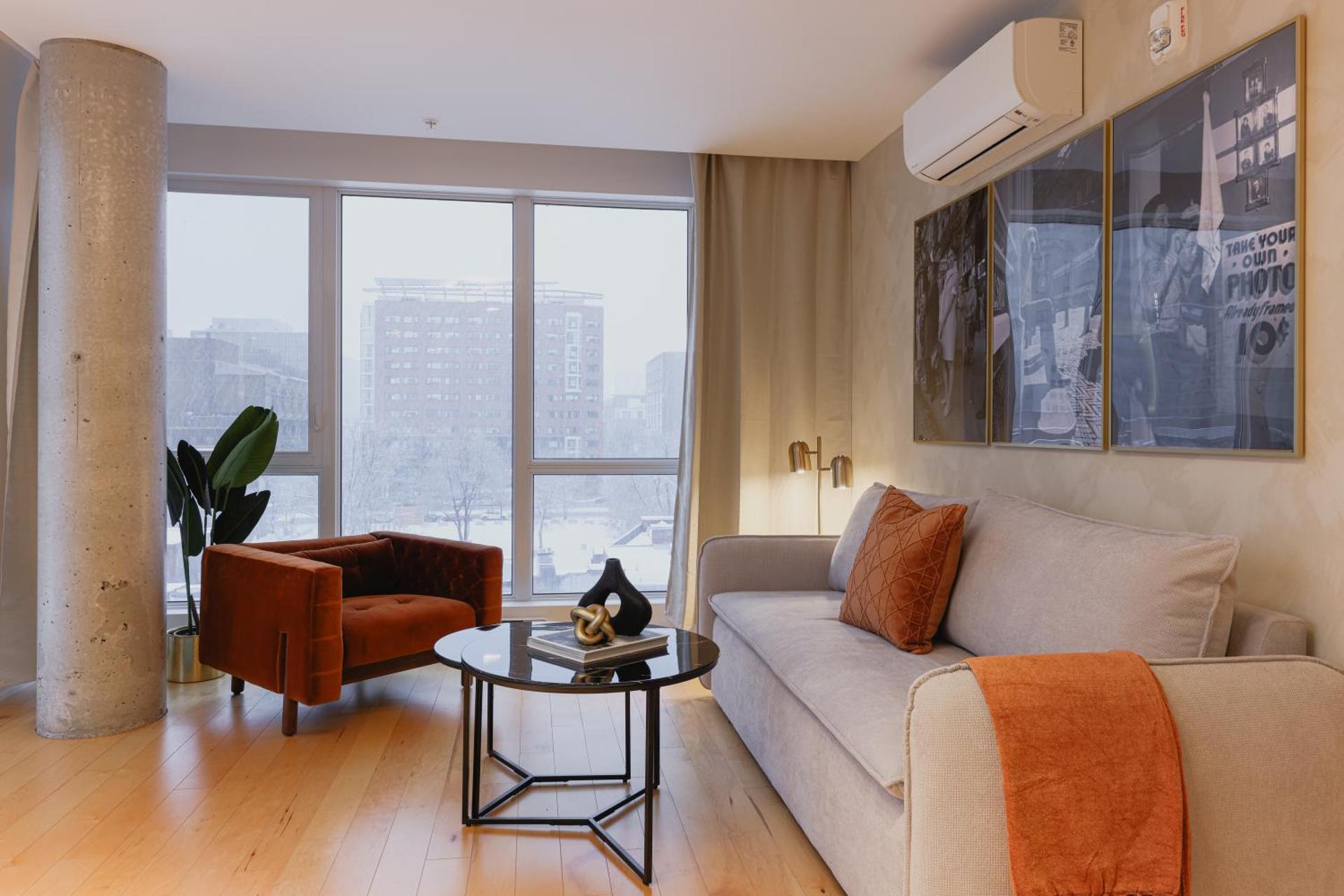 Rozenhaus Montreal Hotel