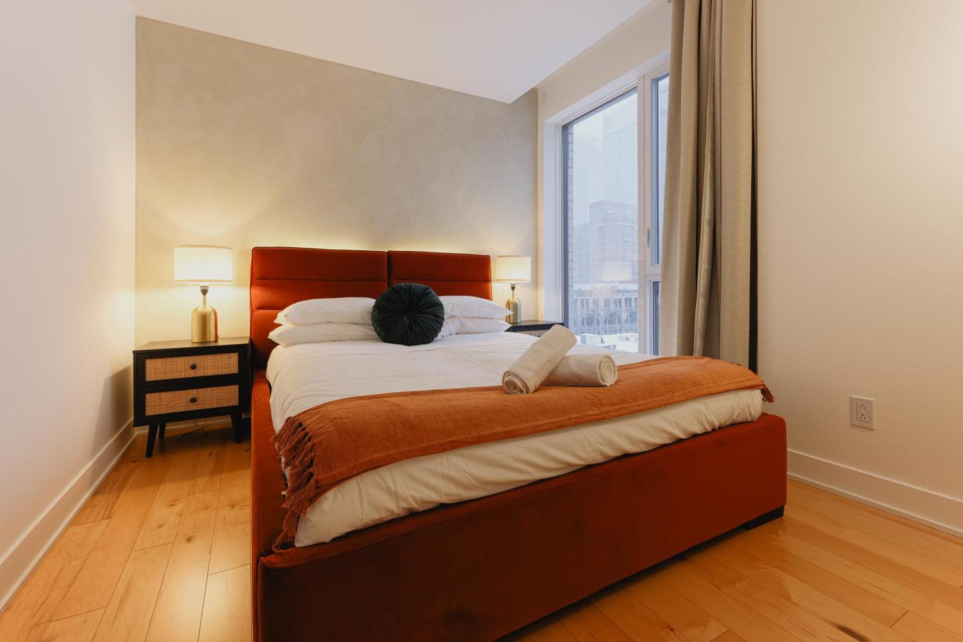 Rozenhaus Montreal Hotel