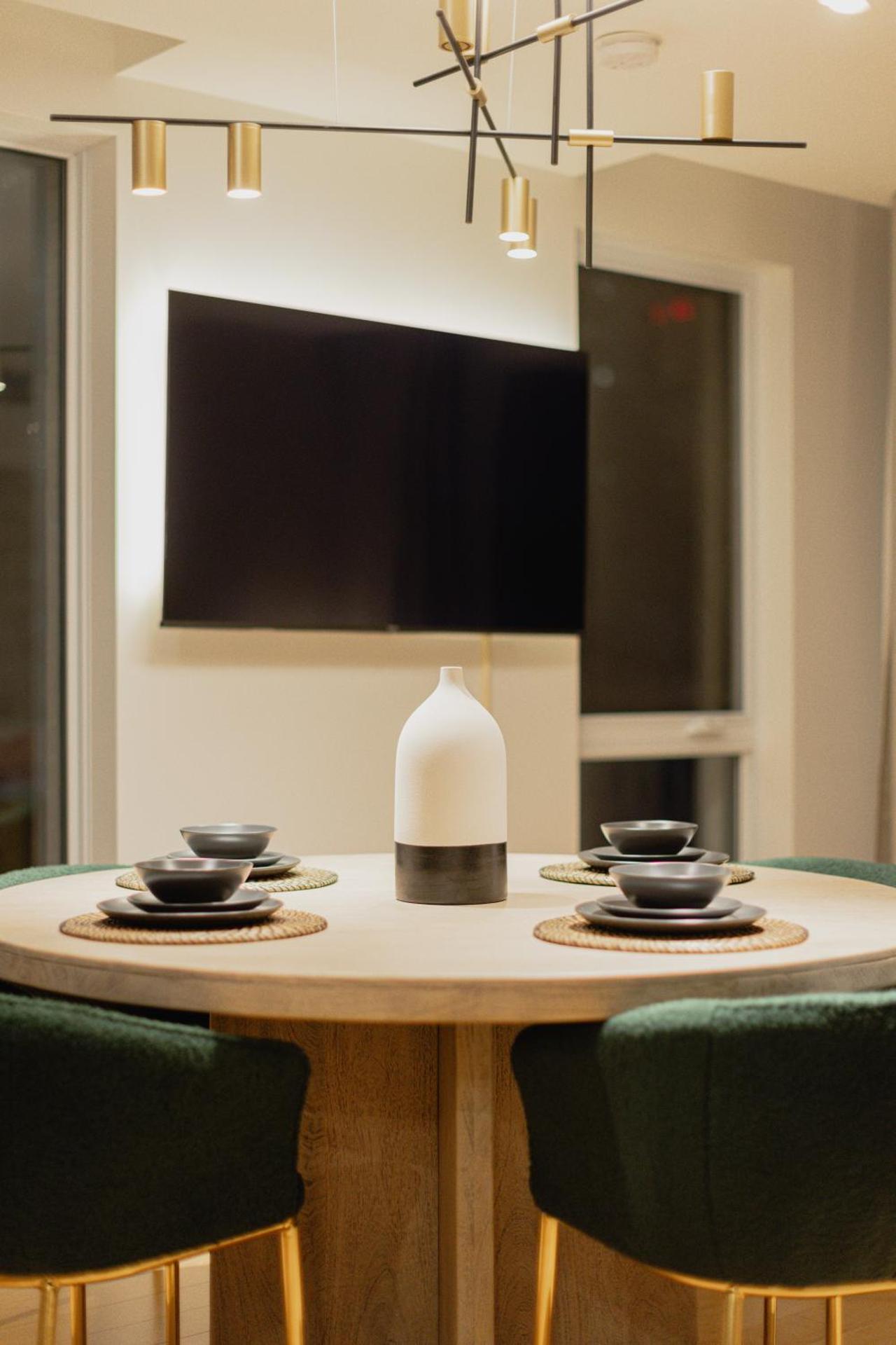 Rozenhaus Montreal Hotel