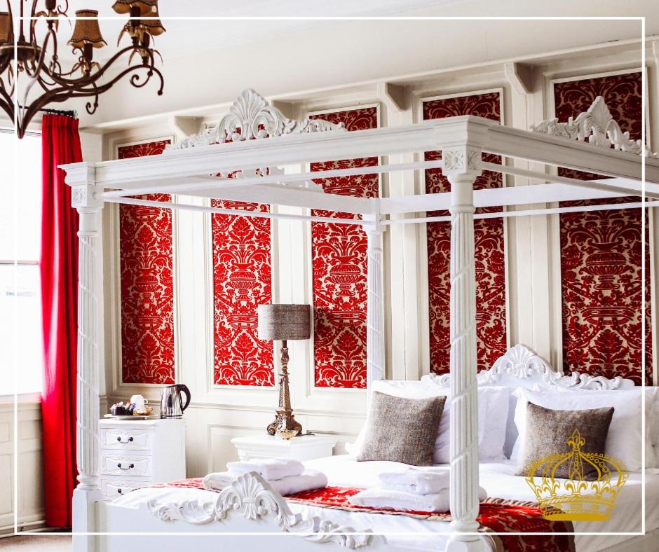 The Old Crown Coaching Inn