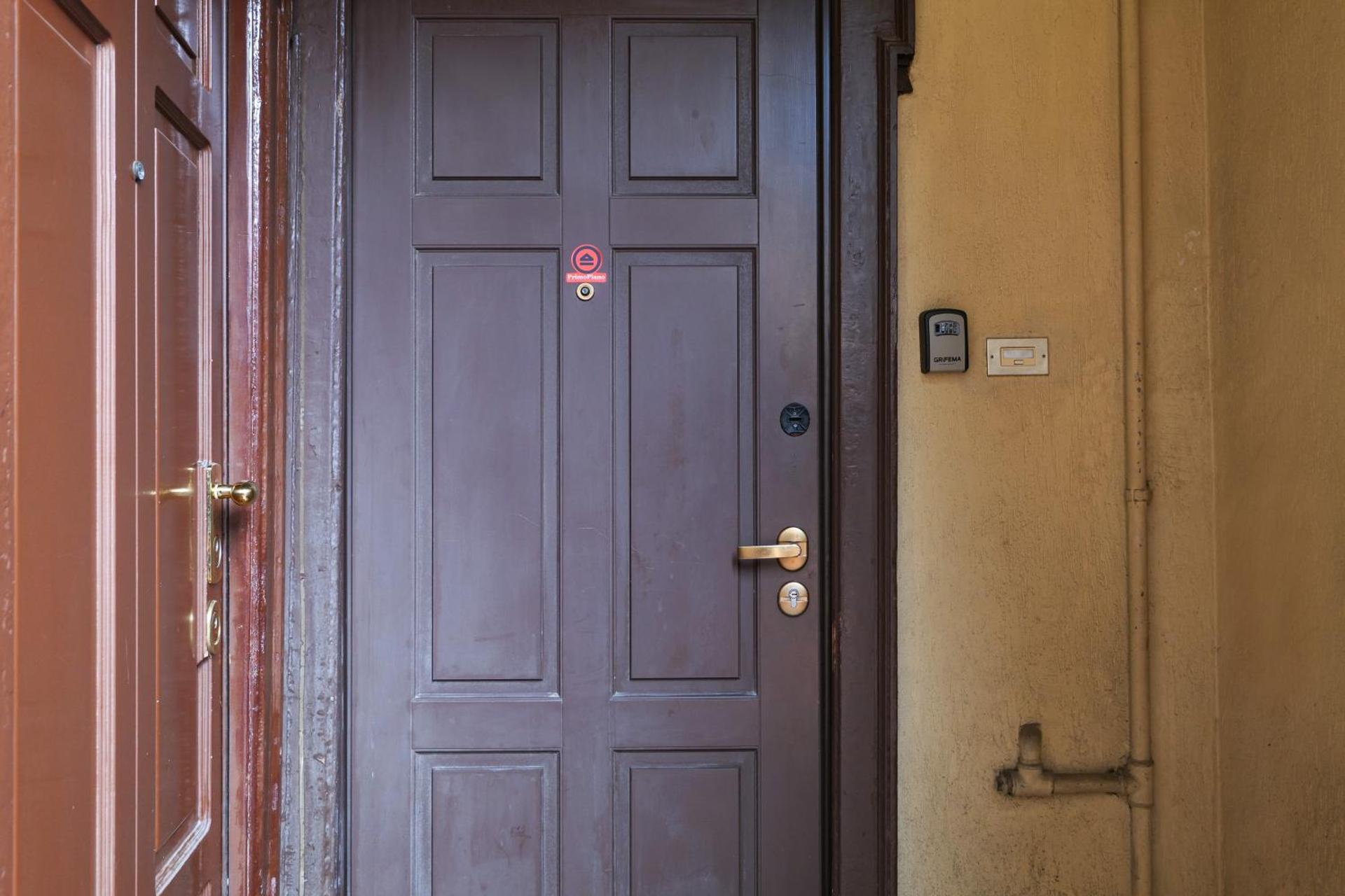 Logo/Certificate/Sign