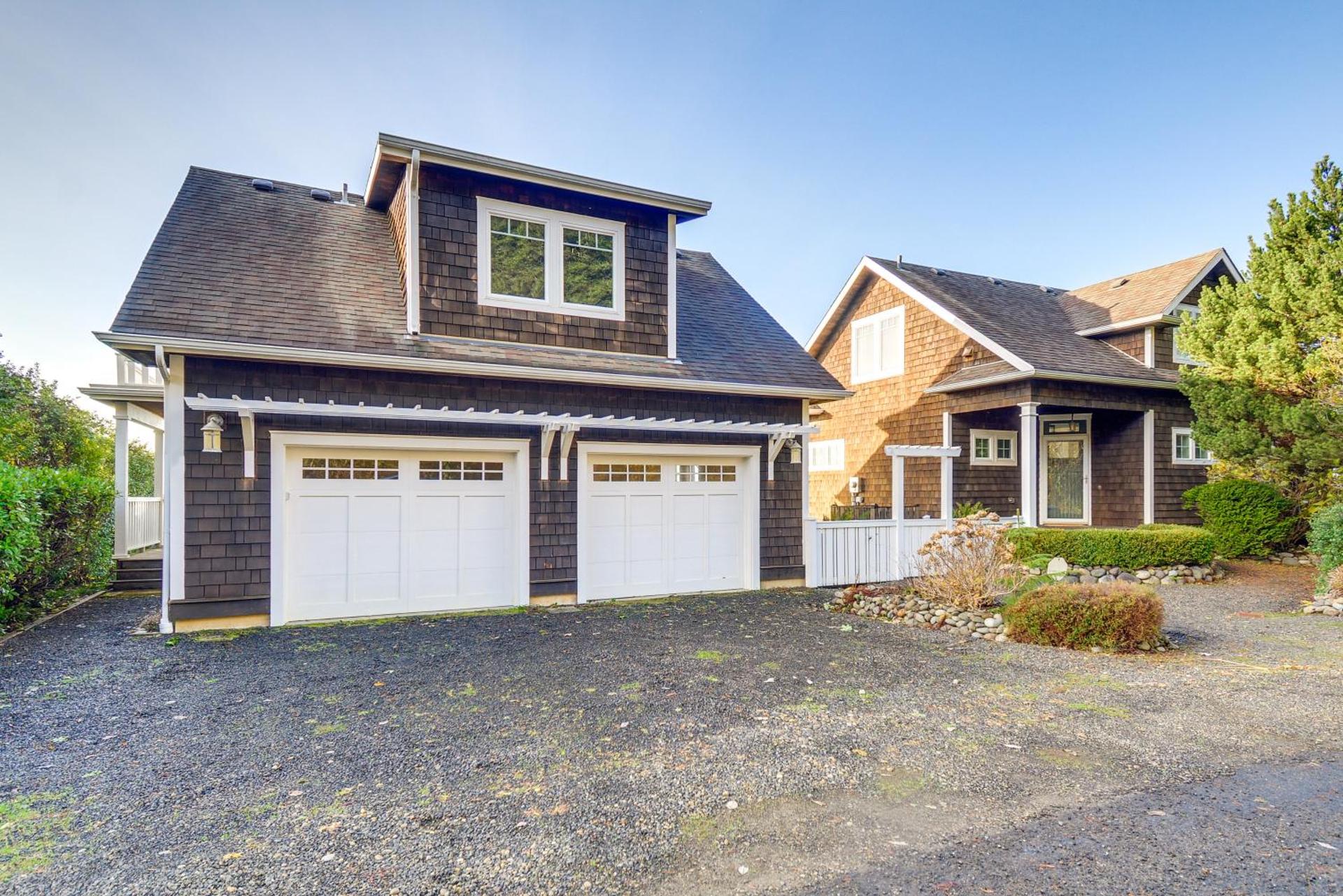 Oceanfront Moclips Retreat with Beach Access and View!