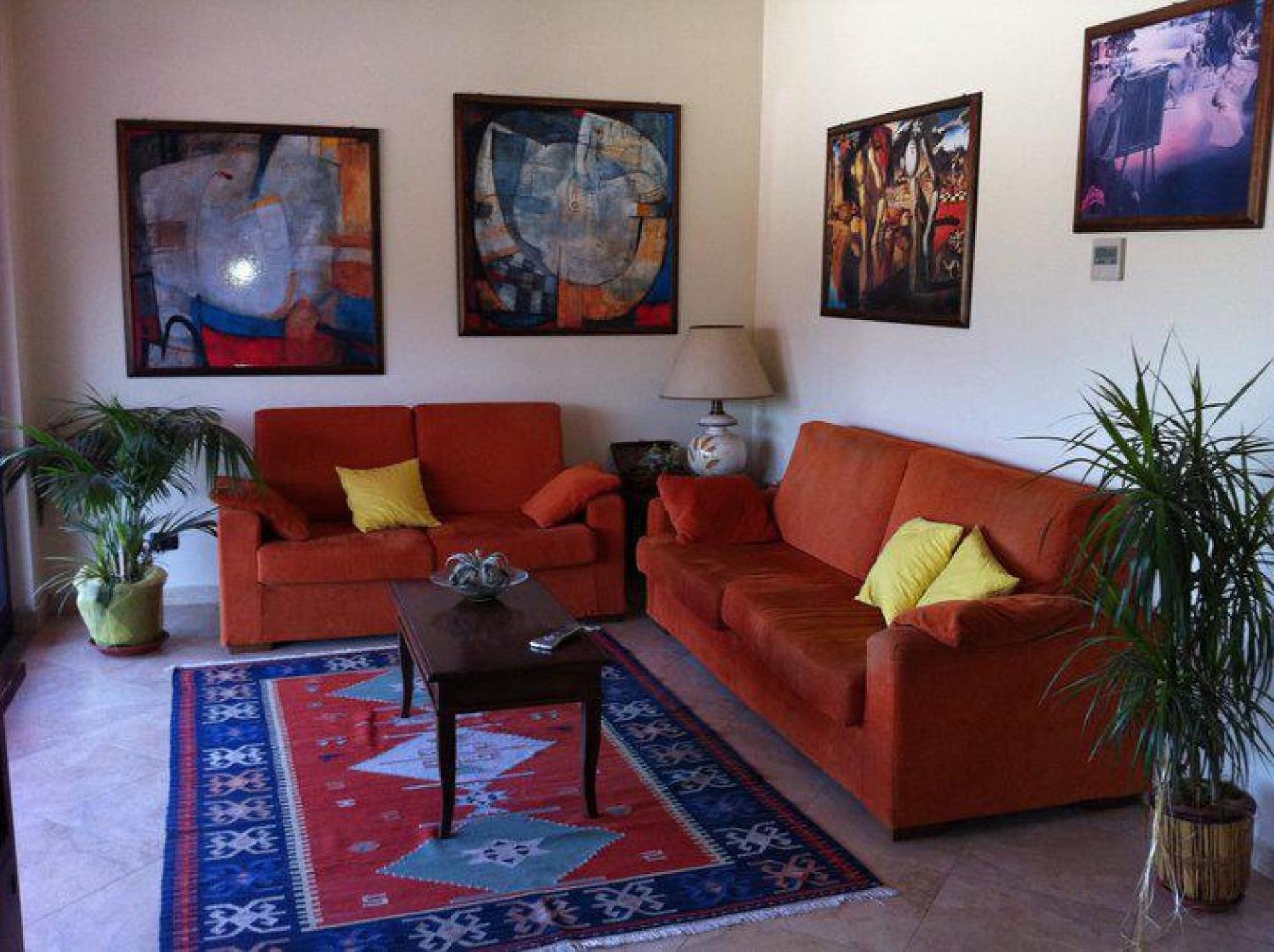 Communal lounge/ TV room