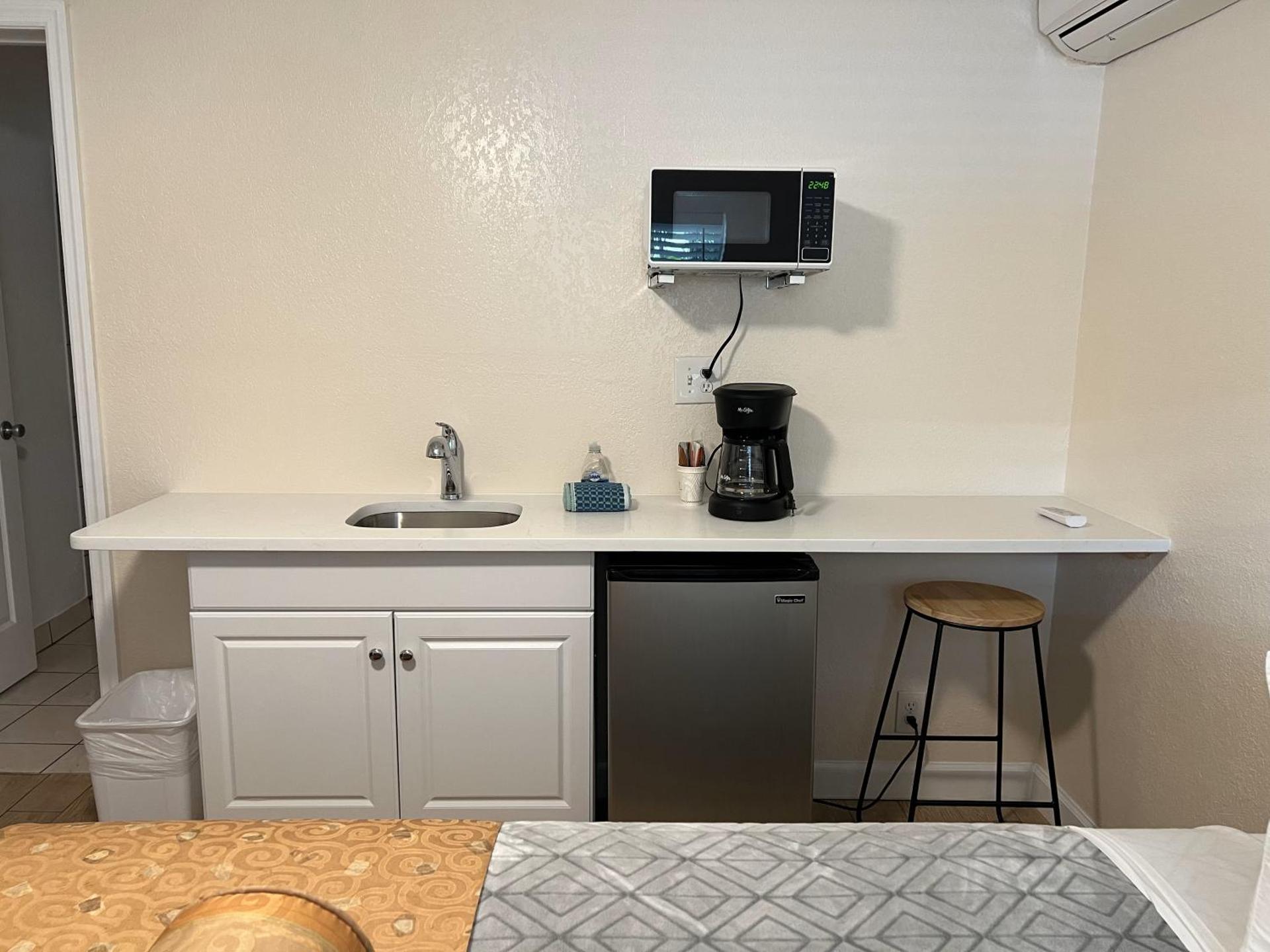 Beachside Resort Motel