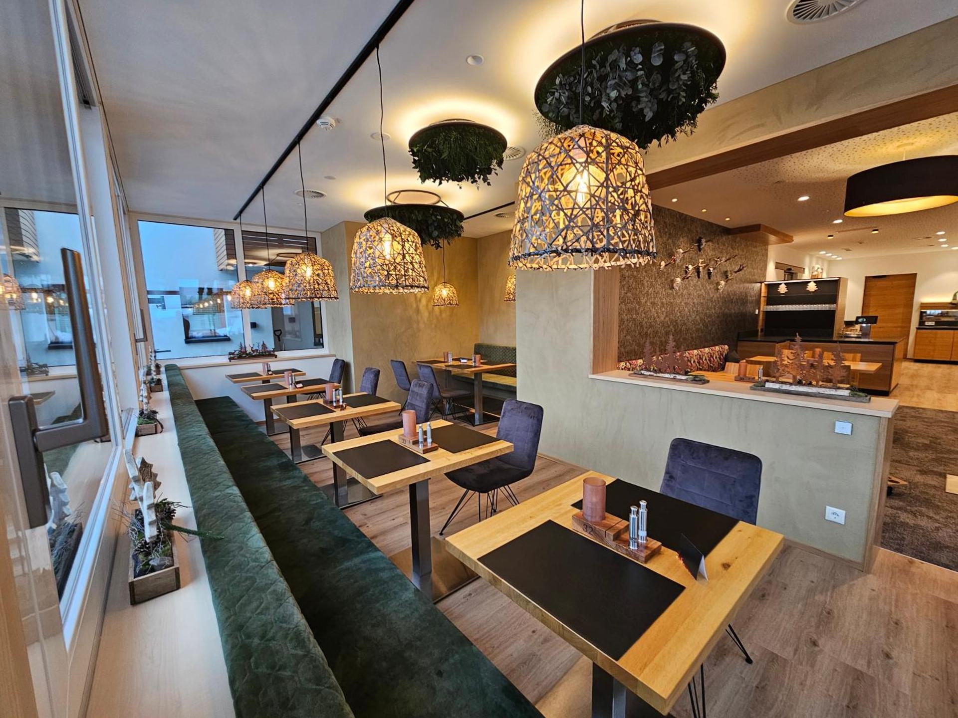 Restaurant/places to eat