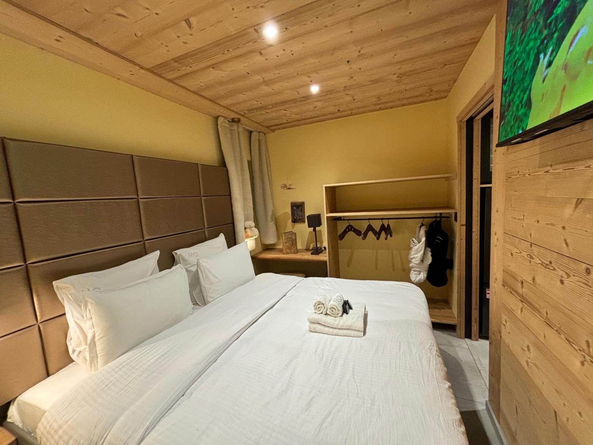 Les Secrets - Suites & Apartments