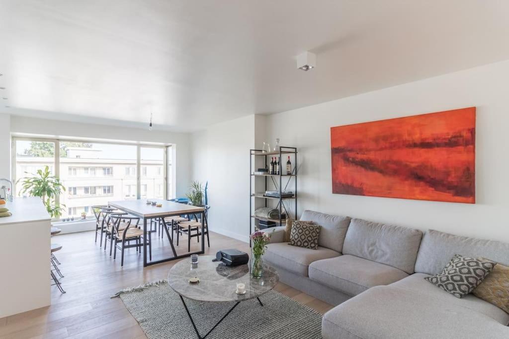 Classy flat with awesome view and great location!