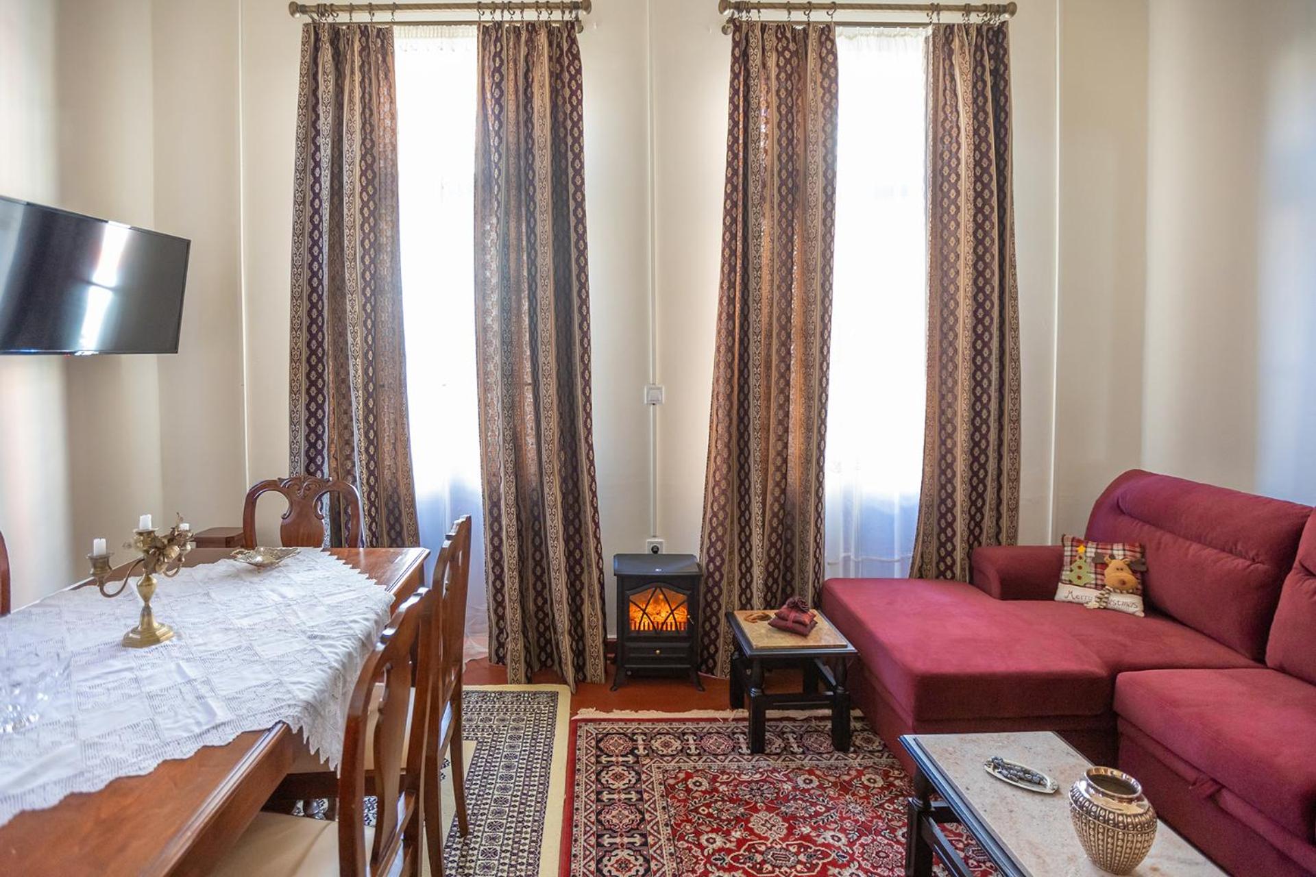 Era of Elegance: 1928 Classic Dwelling