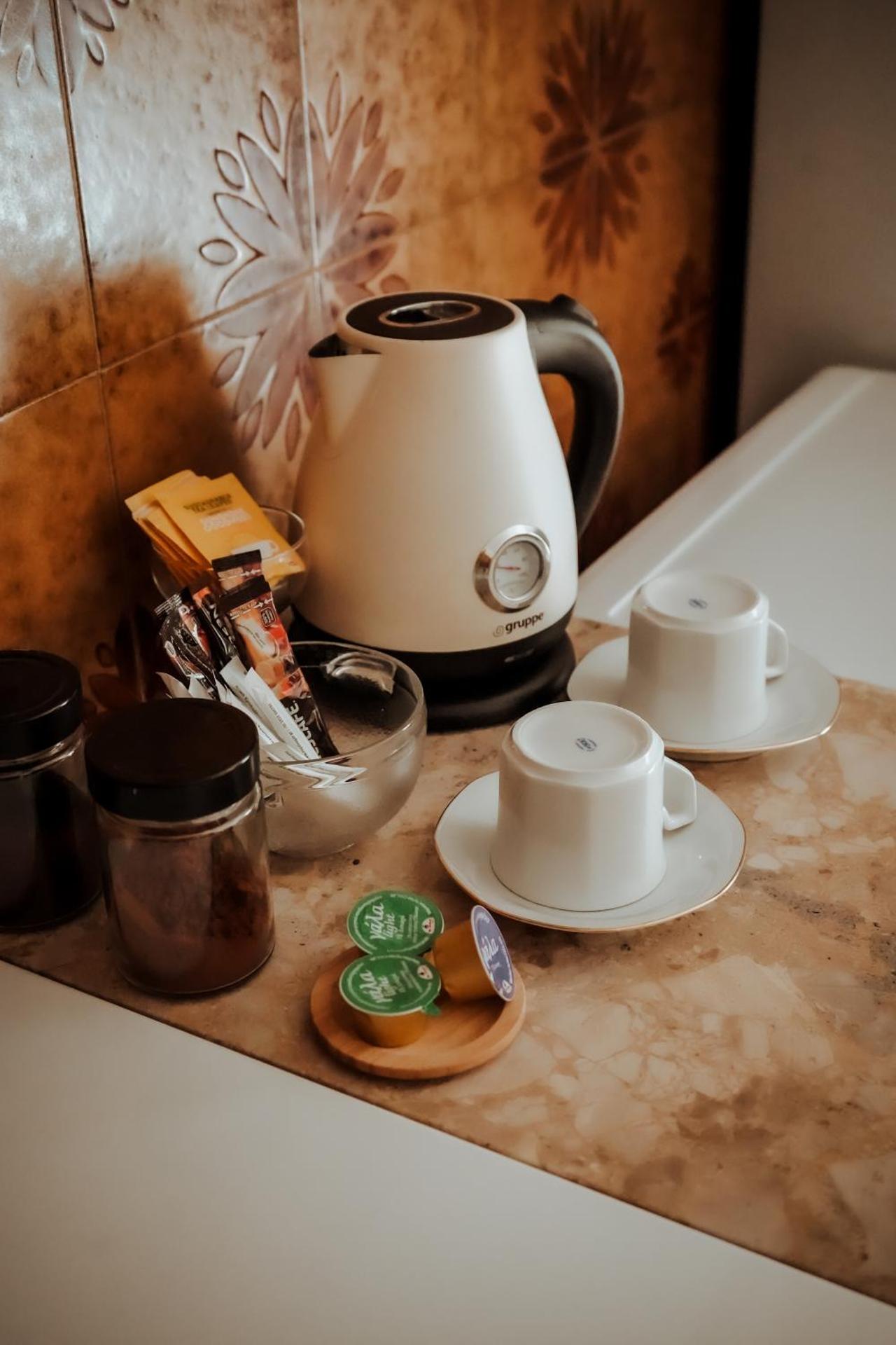 Coffee/tea facilities